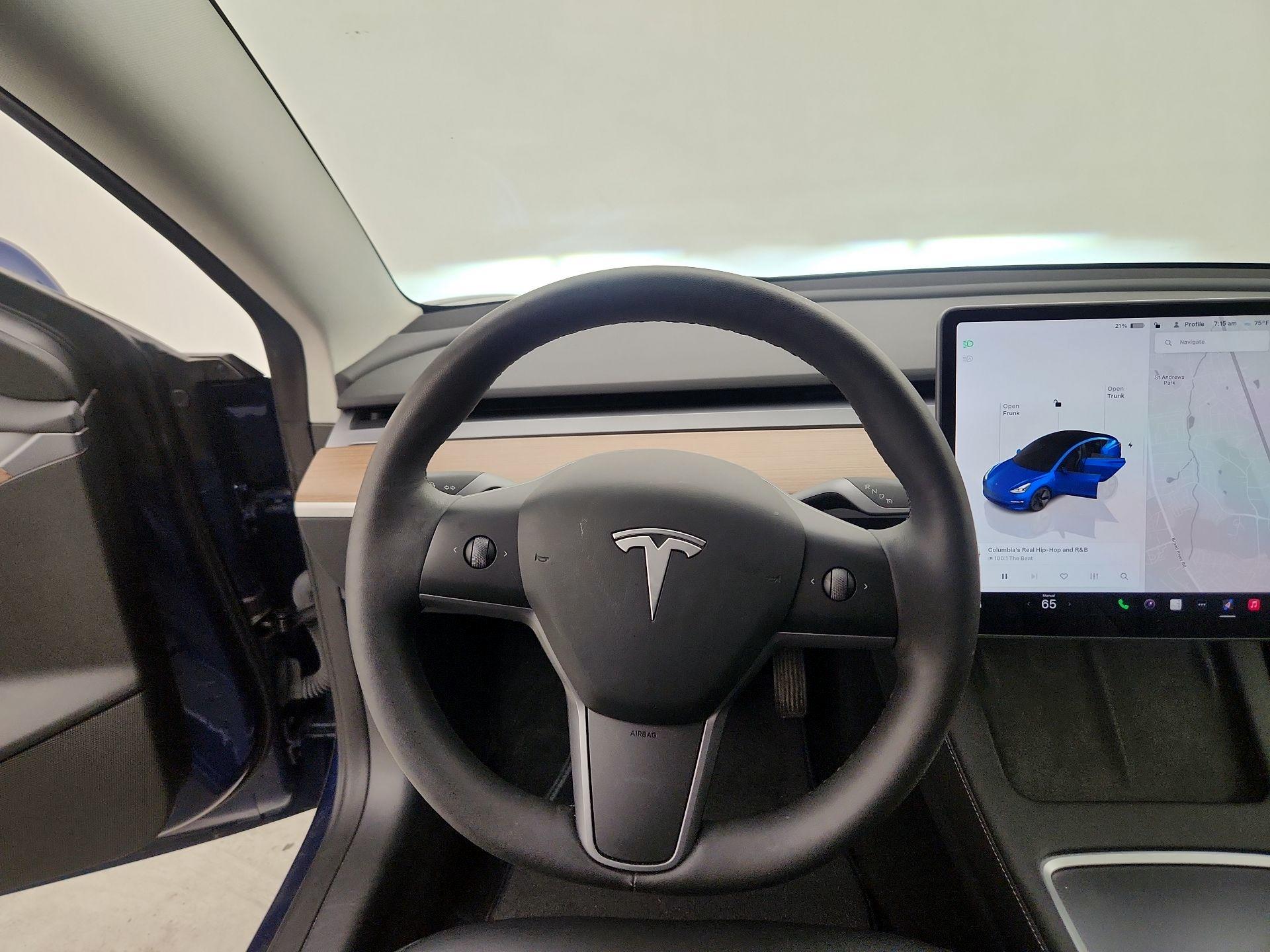 Thumbnail: 2023 Tesla Model 3 - 10