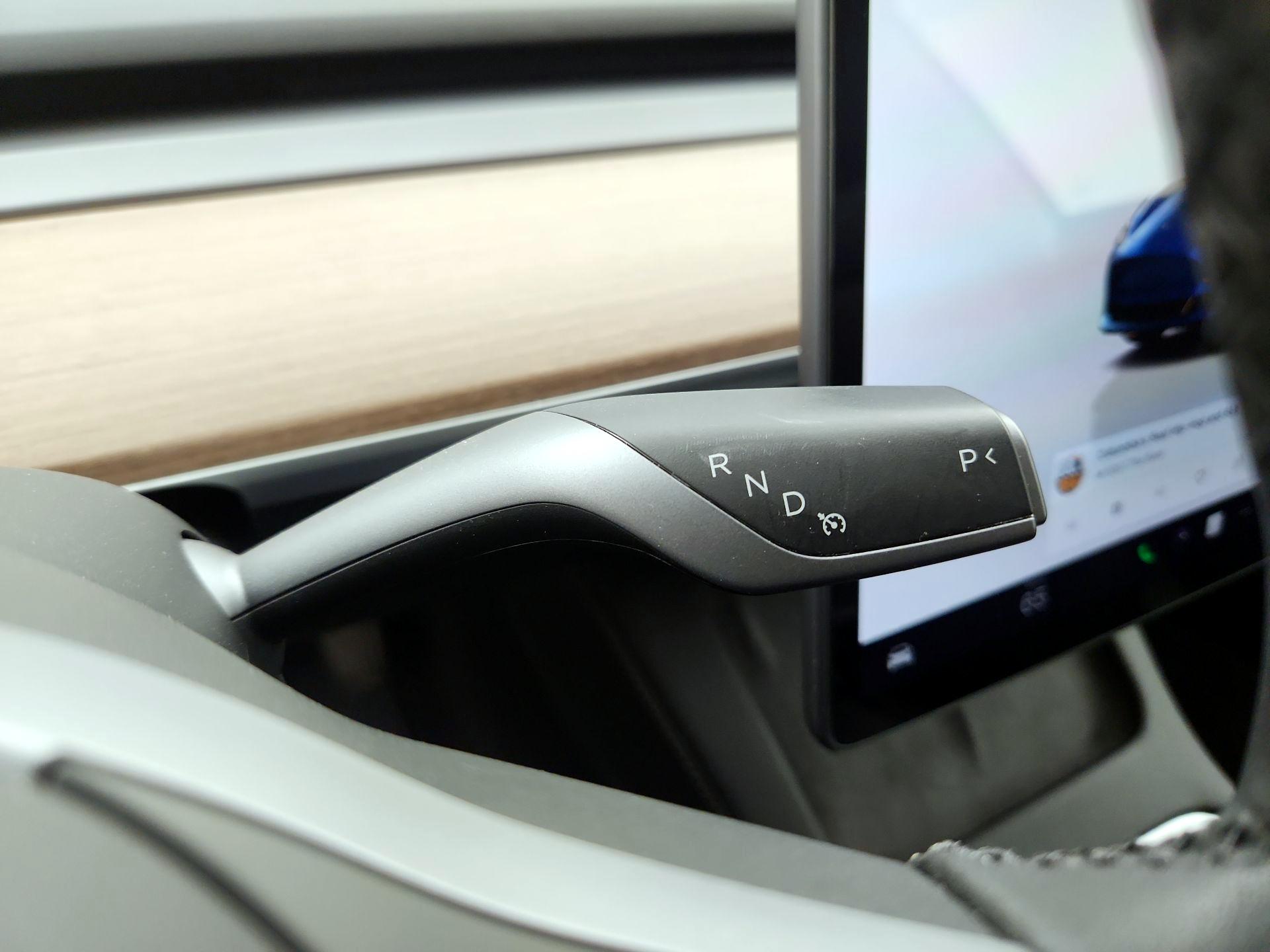 Thumbnail: 2023 Tesla Model 3 - 17