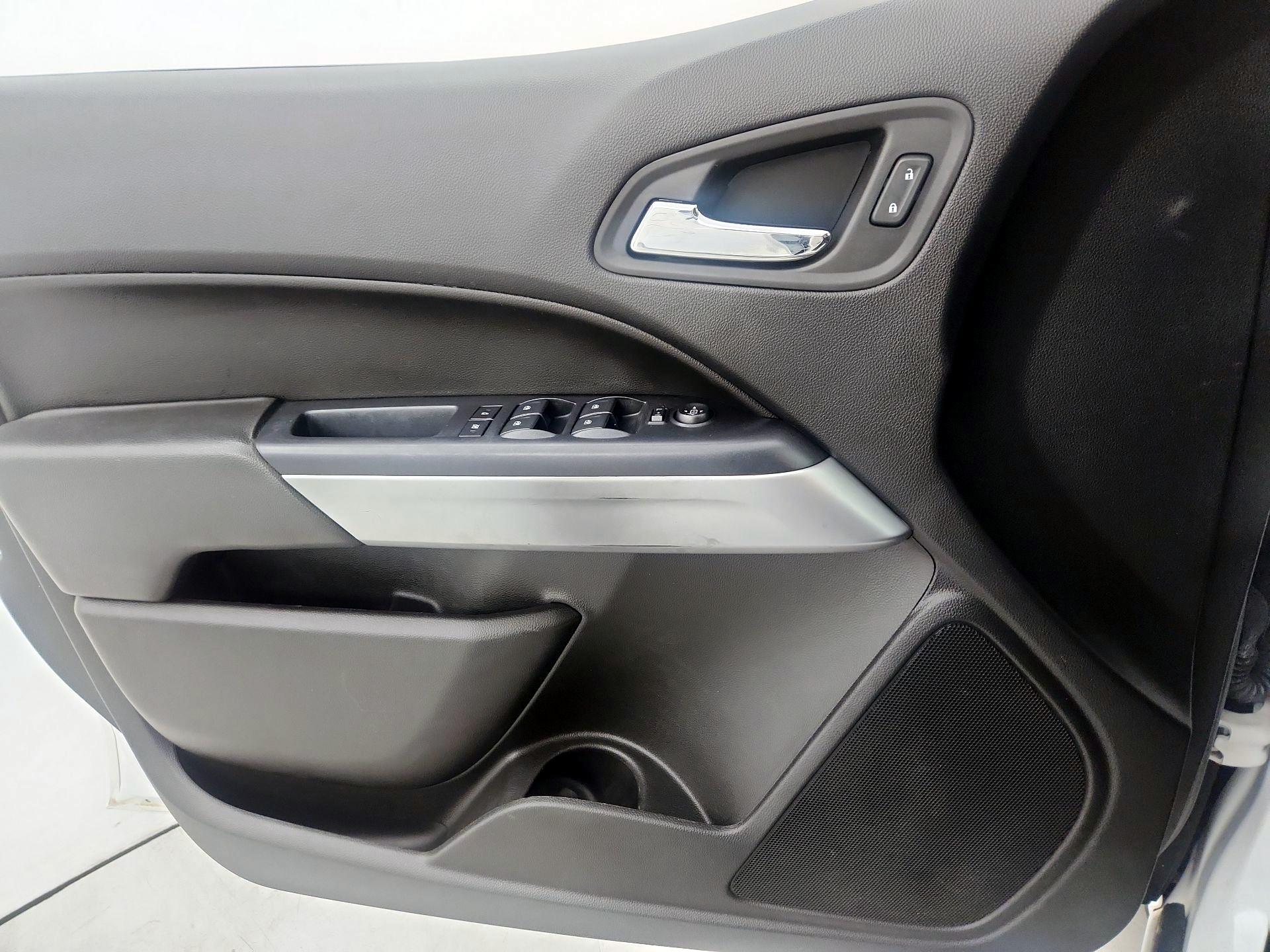 Thumbnail: 2019 Chevrolet Colorado - 12