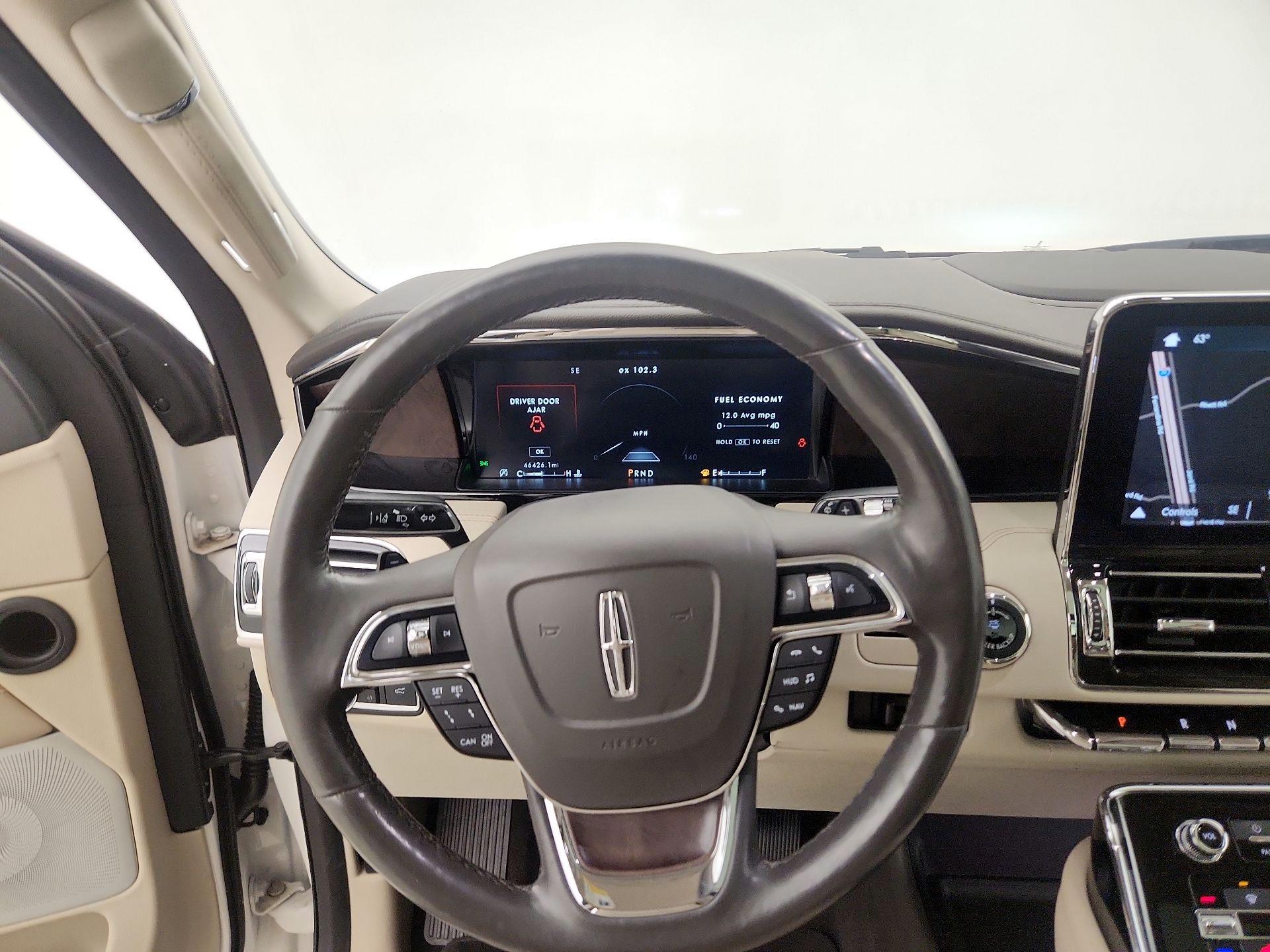 Thumbnail: 2019 Lincoln Navigator L - 10