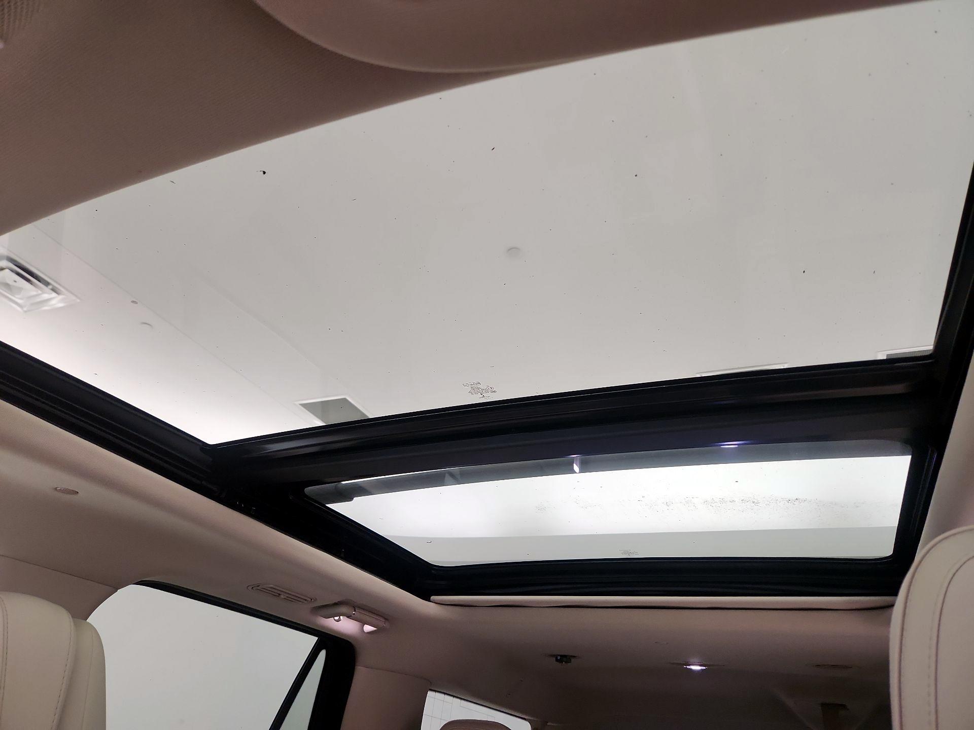 Thumbnail: 2019 Lincoln Navigator L - 20