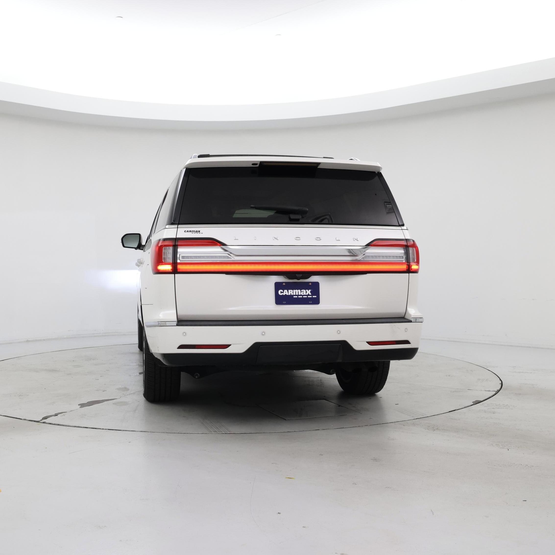 Thumbnail: 2019 Lincoln Navigator L - 6