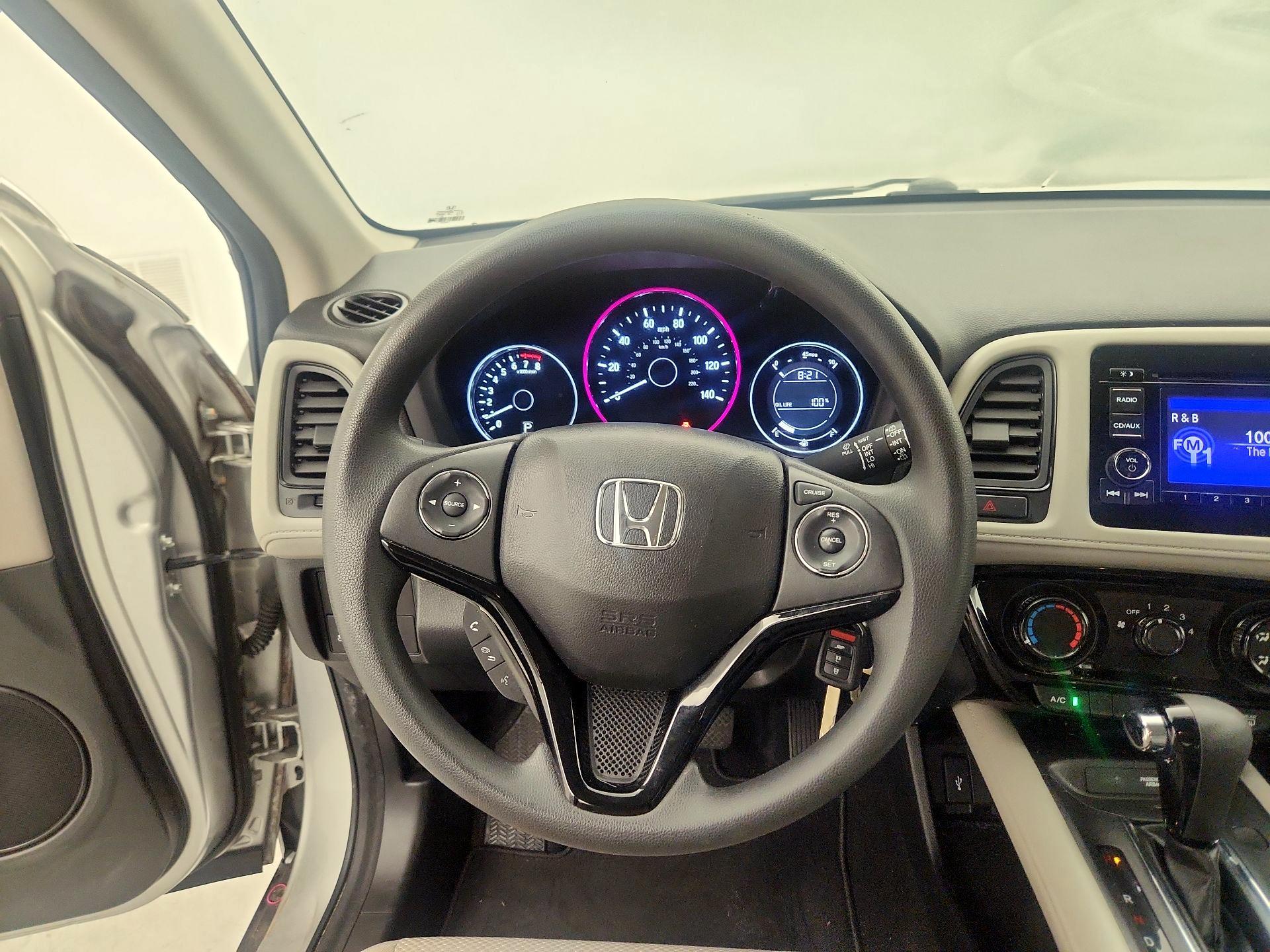 Thumbnail: 2016 Honda HR-V - 10