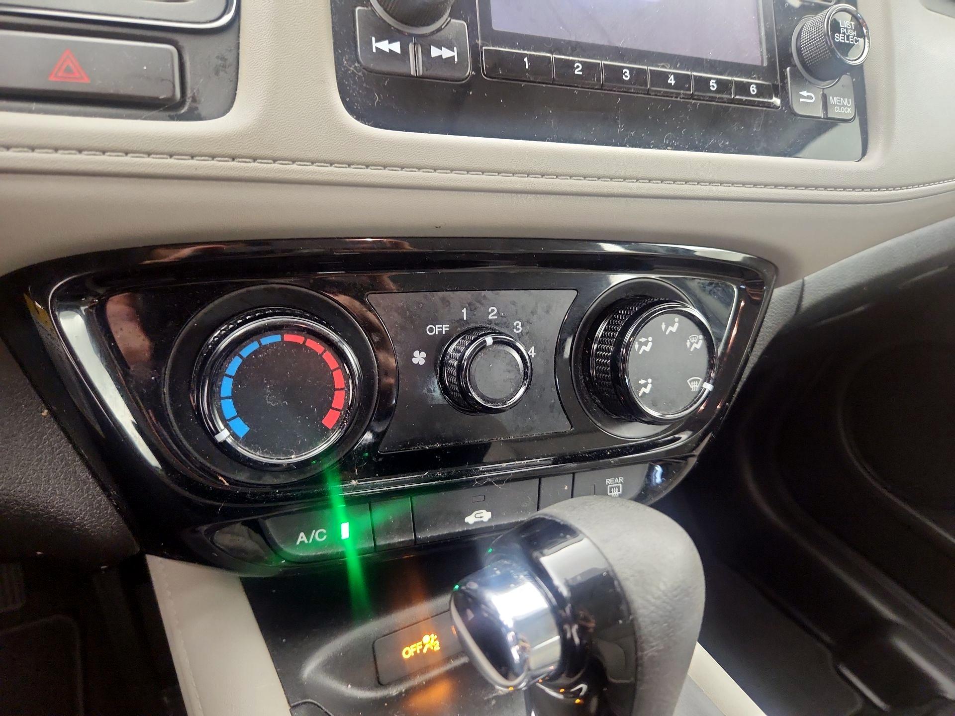 Thumbnail: 2016 Honda HR-V - 16