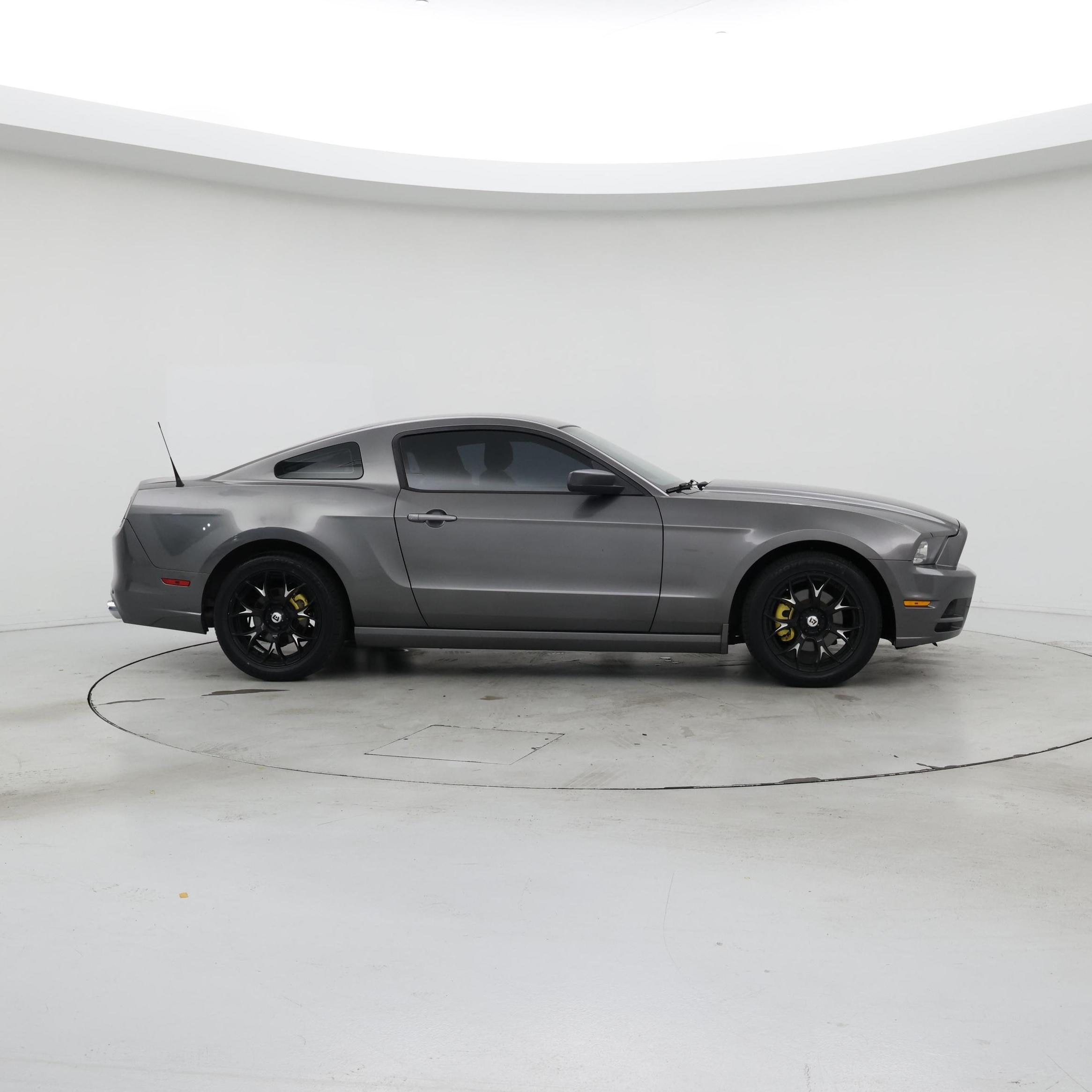 Thumbnail: 2014 Ford Mustang - 7
