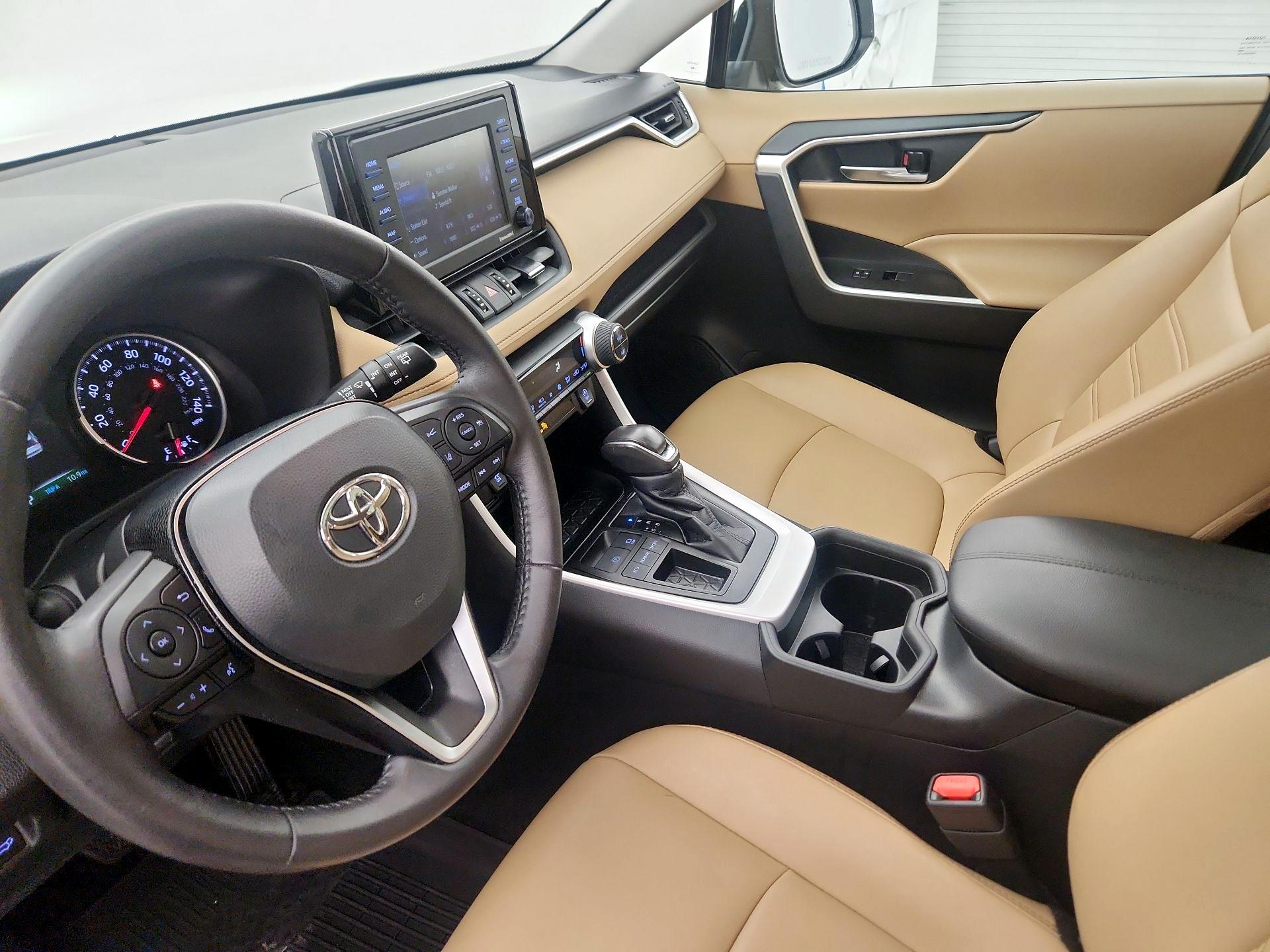 Thumbnail: 2021 Toyota RAV4 - 11