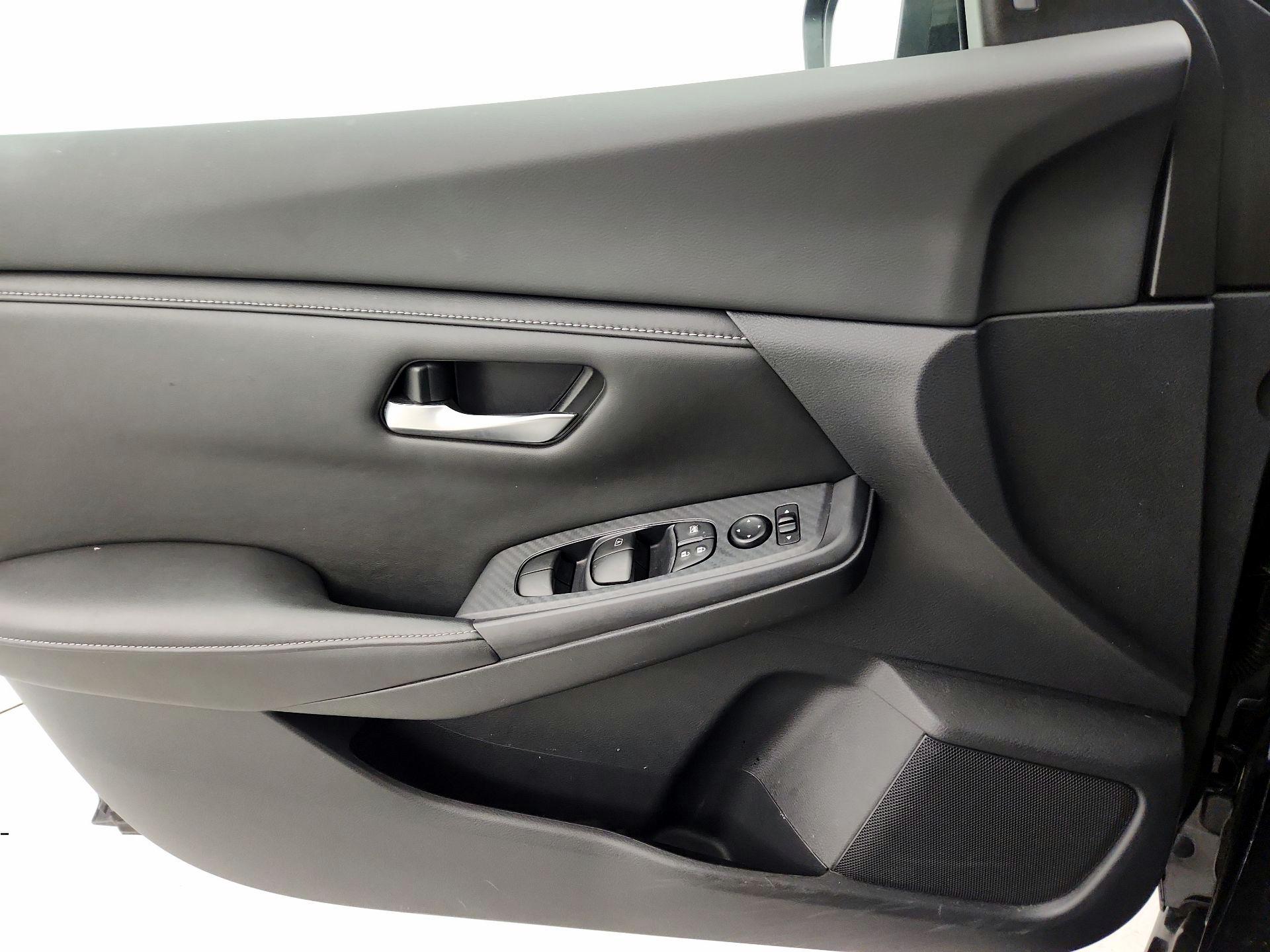 Thumbnail: 2022 Nissan Sentra - 12