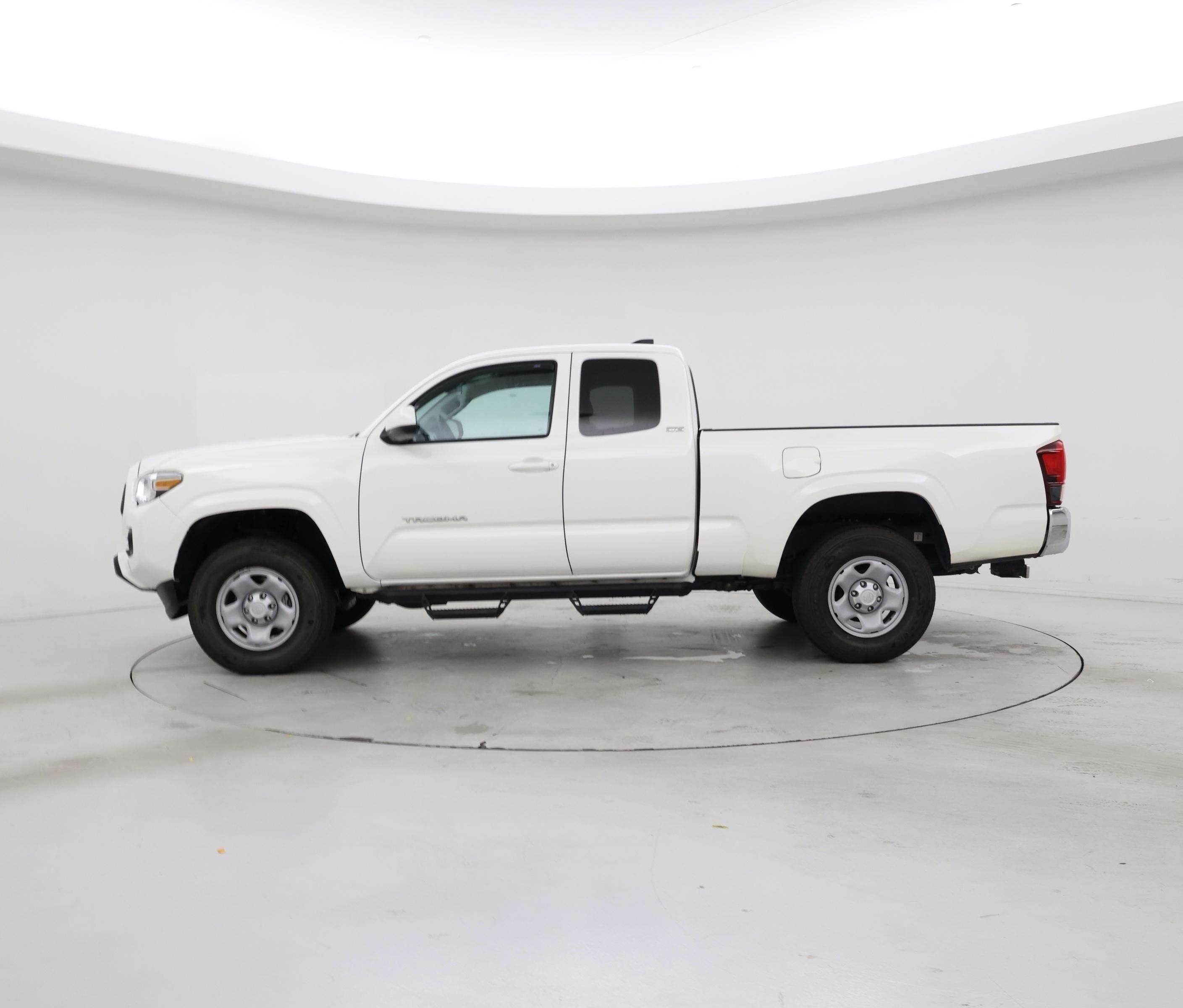 Thumbnail: 2021 Toyota Tacoma - 3