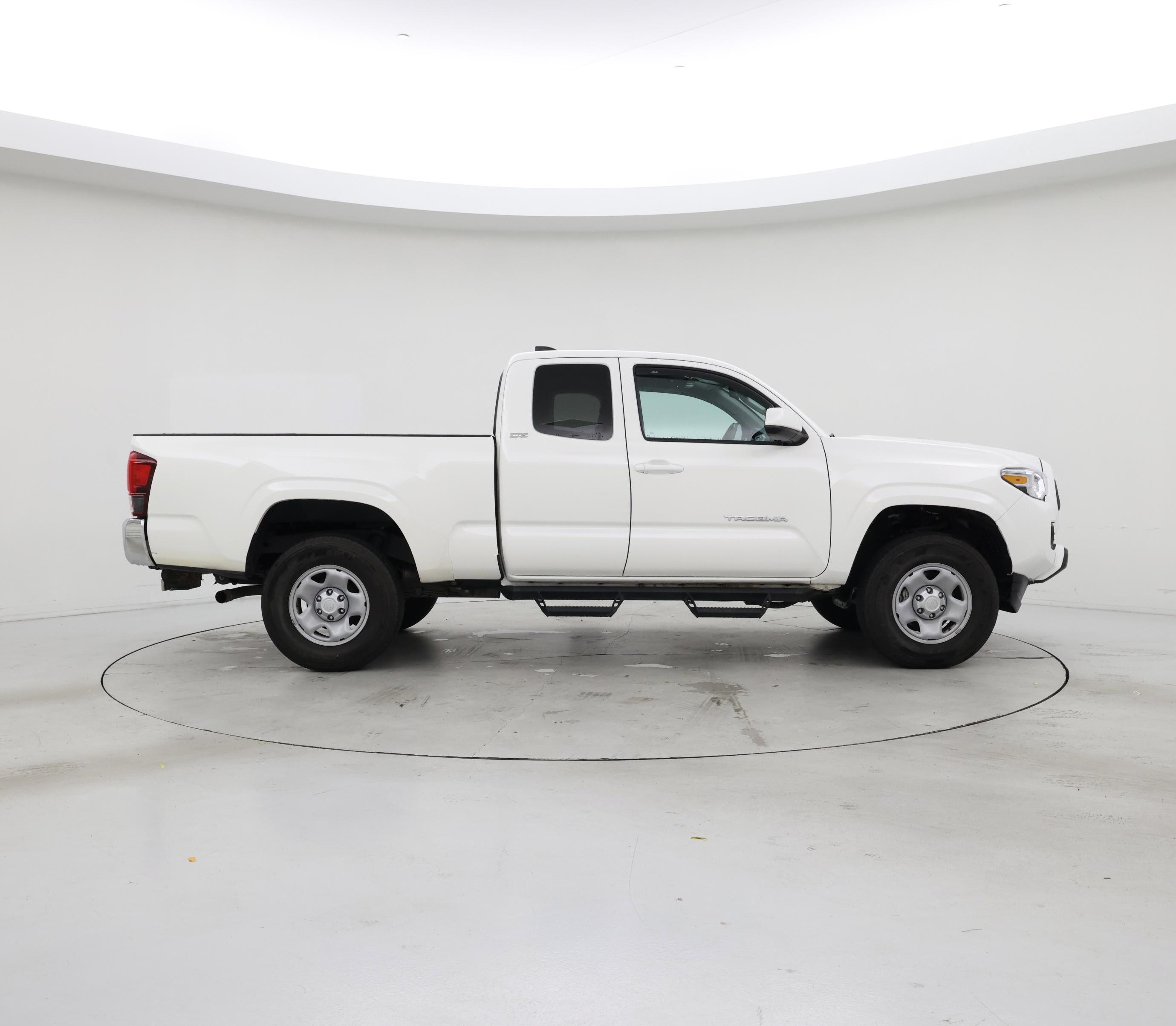 Thumbnail: 2021 Toyota Tacoma - 7