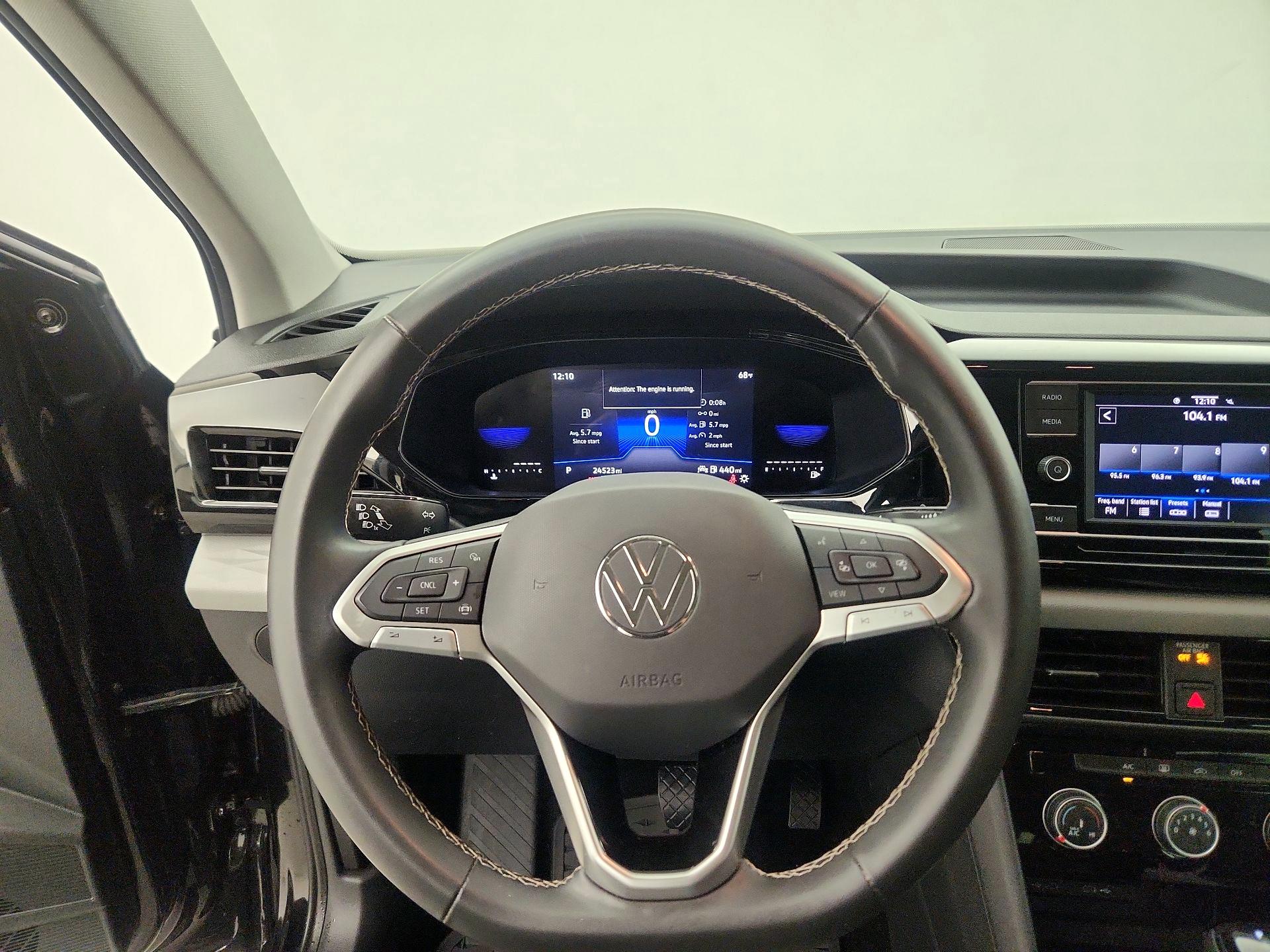 Thumbnail: 2023 Volkswagen Taos - 10