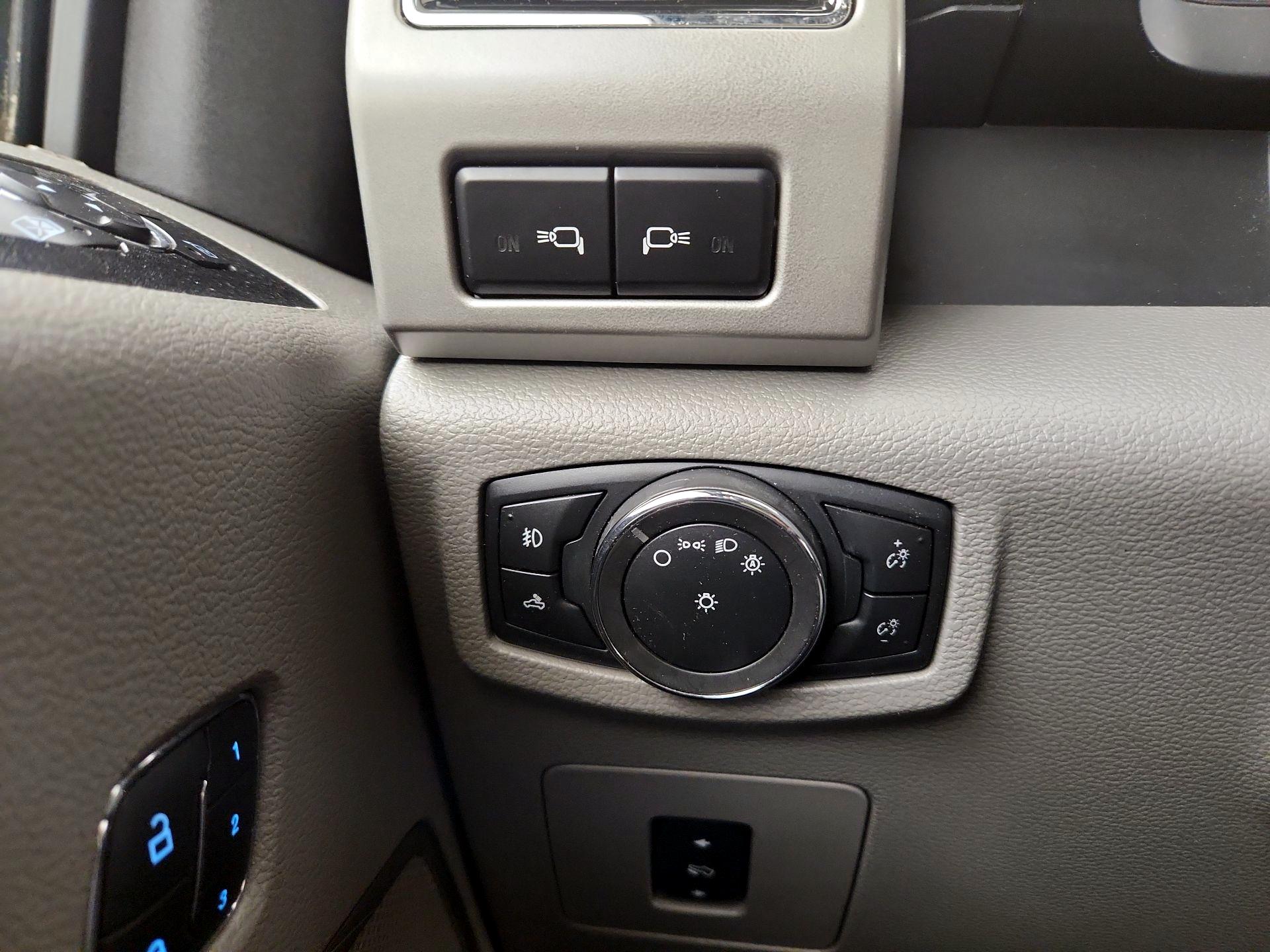 Thumbnail: 2017 Ford F-150 - 13