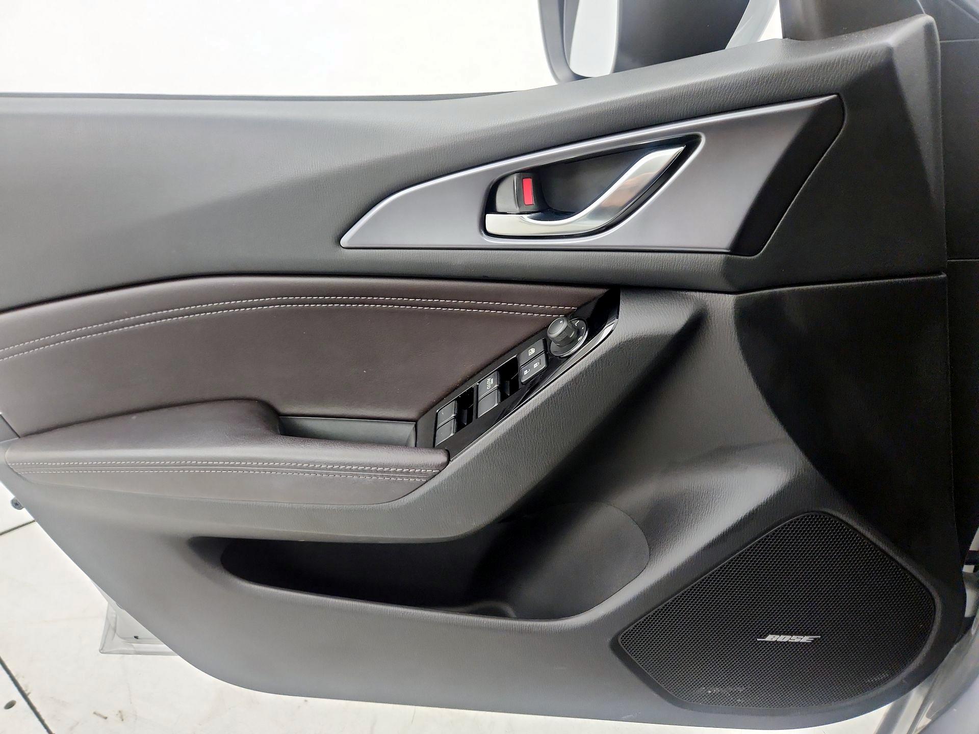 Thumbnail: 2017 Mazda Mazda3 - 12
