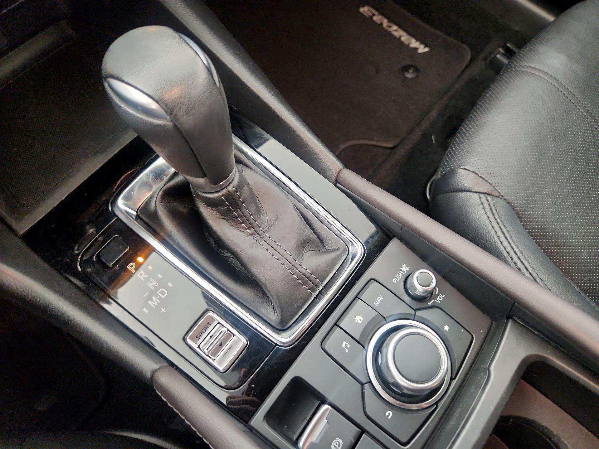 Thumbnail: 2017 Mazda Mazda3 - 18