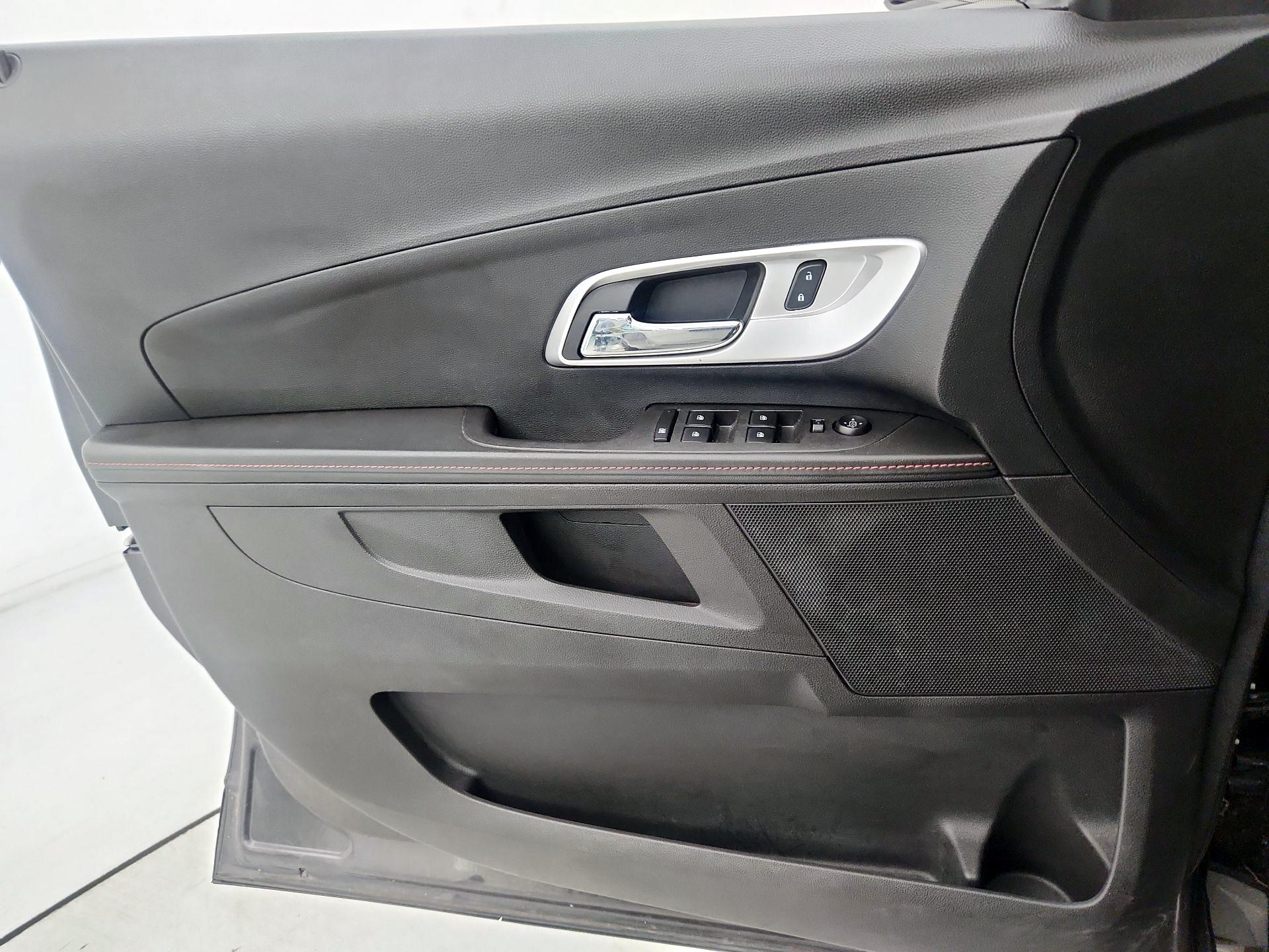 Thumbnail: 2015 Chevrolet Equinox - 12