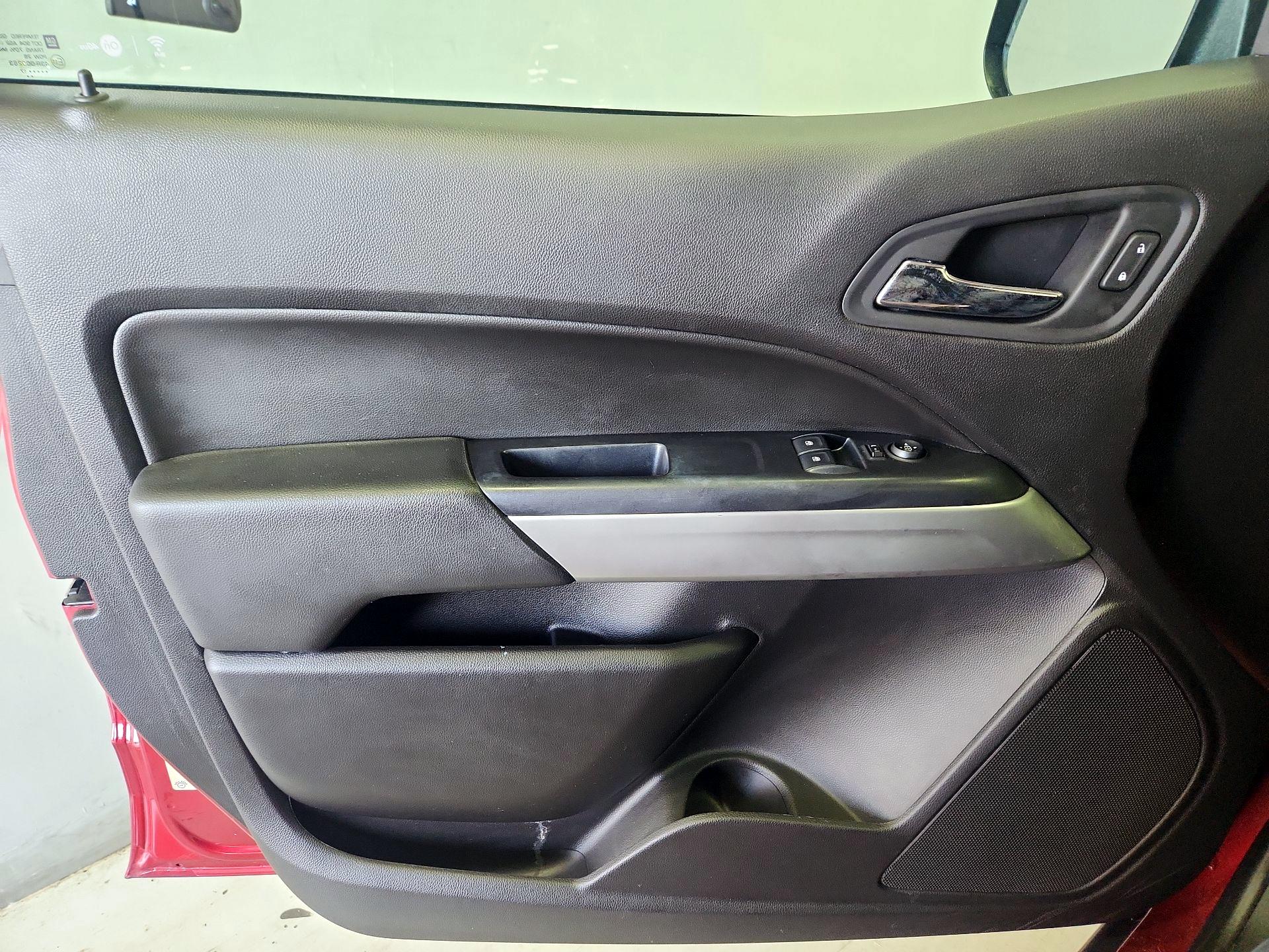 Thumbnail: 2017 Chevrolet Colorado - 12