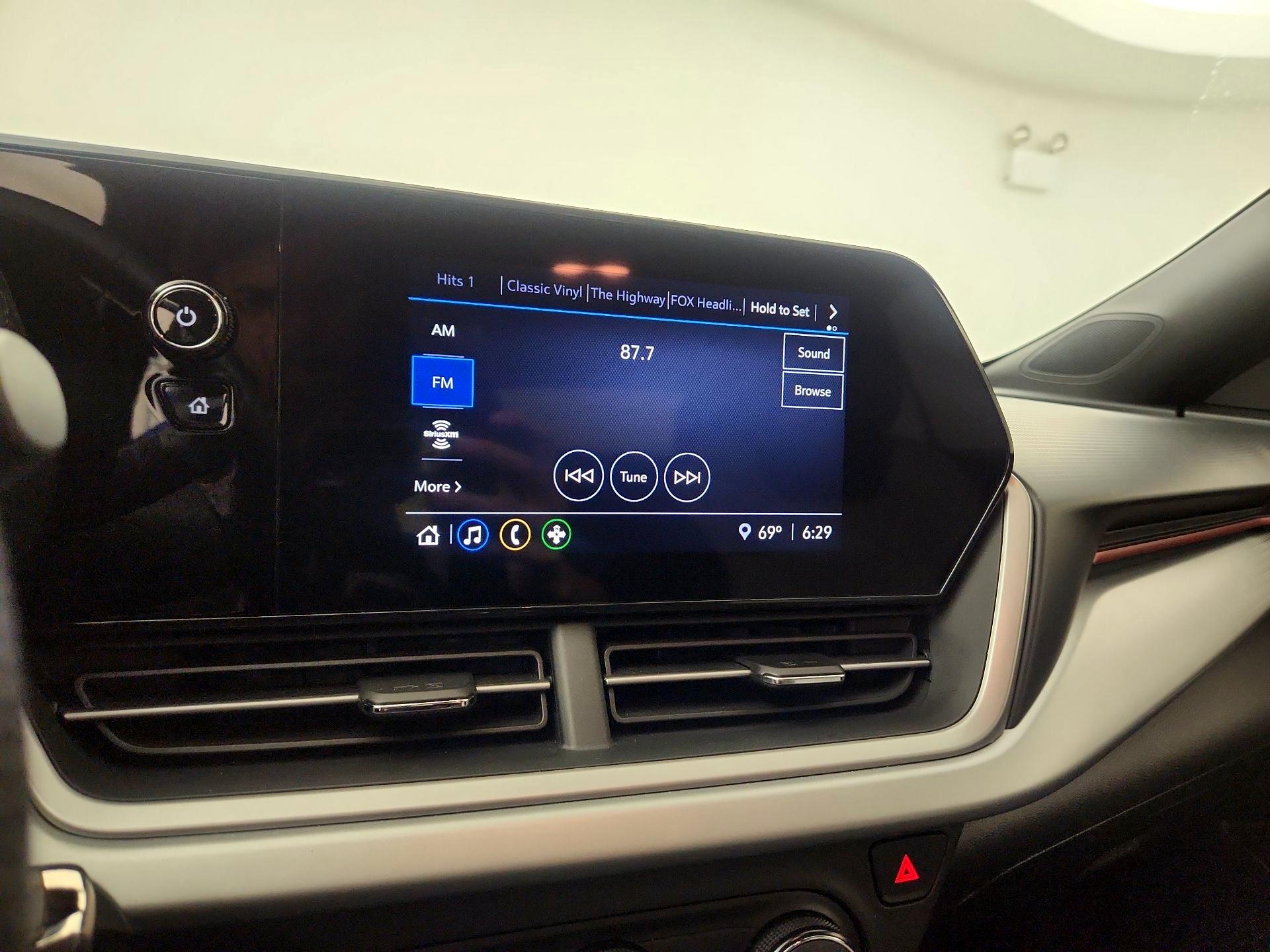 Thumbnail: 2024 Chevrolet Trax - 15