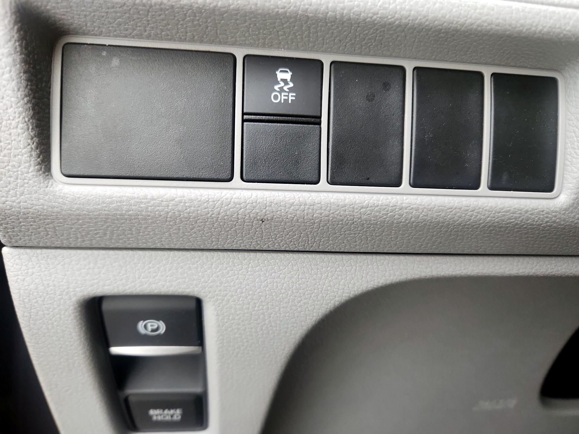 Thumbnail: 2019 Honda Odyssey - 13
