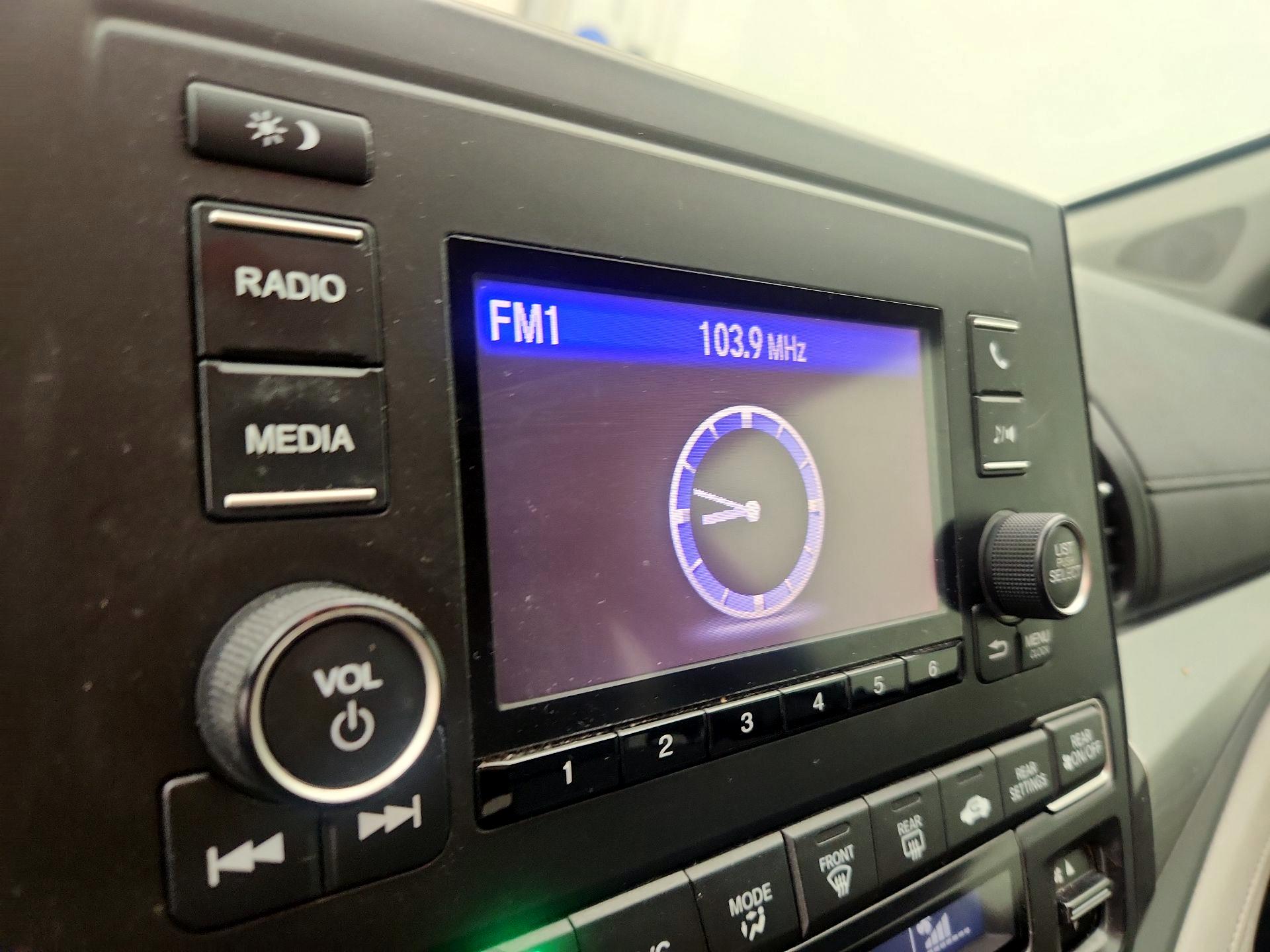 Thumbnail: 2019 Honda Odyssey - 15