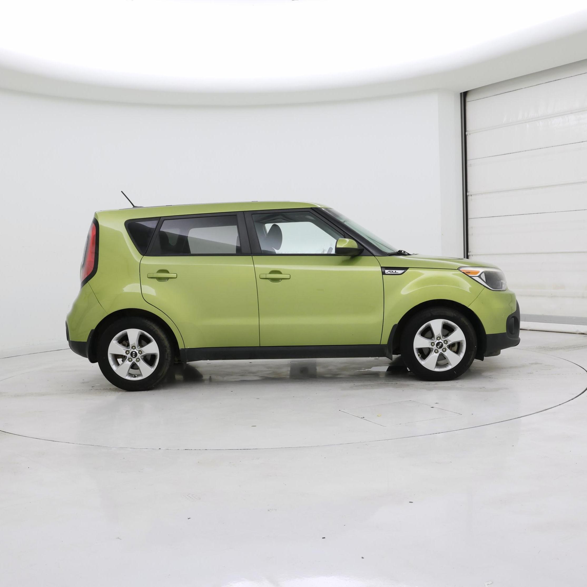 Thumbnail: 2017 Kia Soul - 7