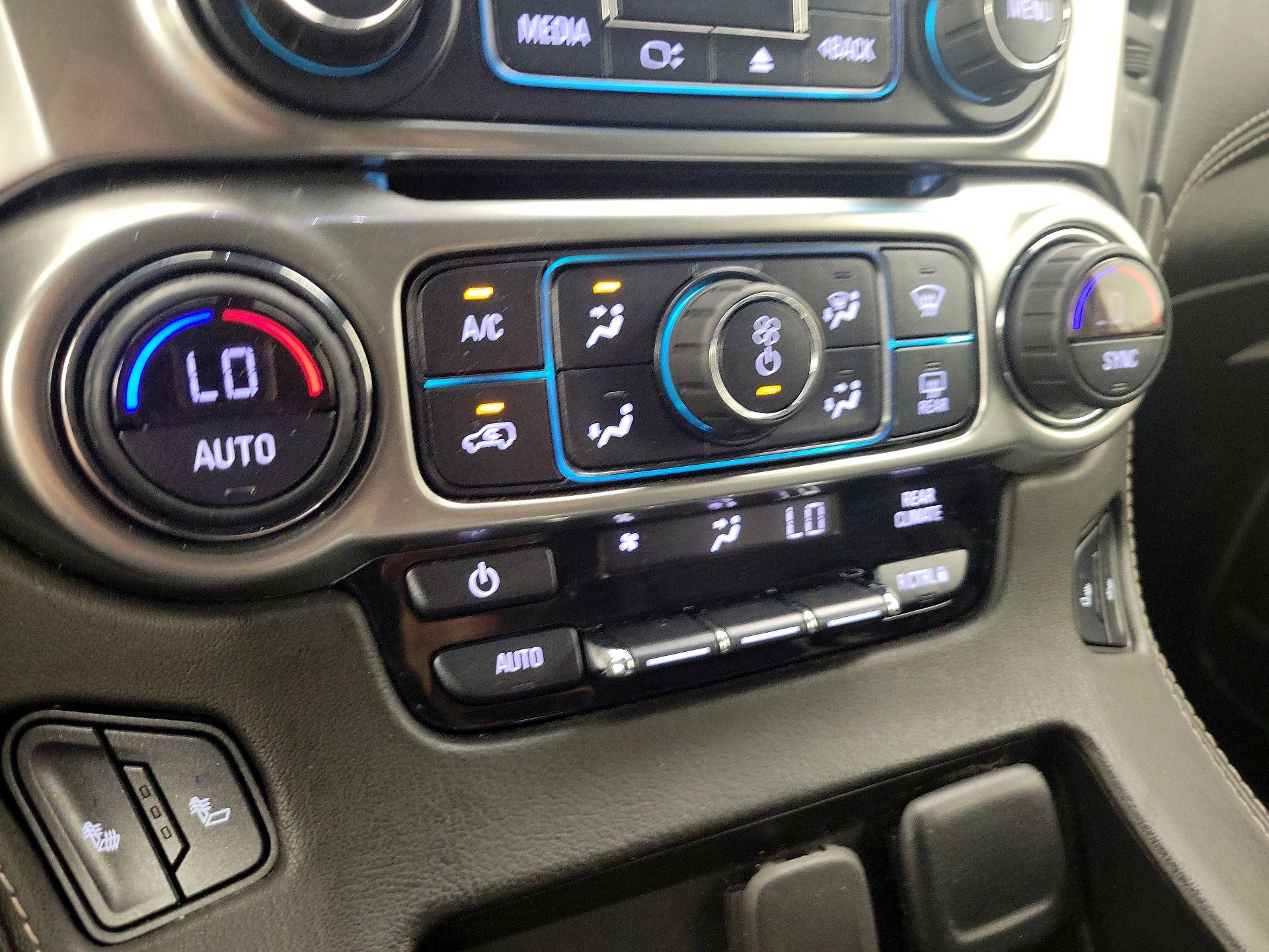 Thumbnail: 2019 Chevrolet Suburban - 16