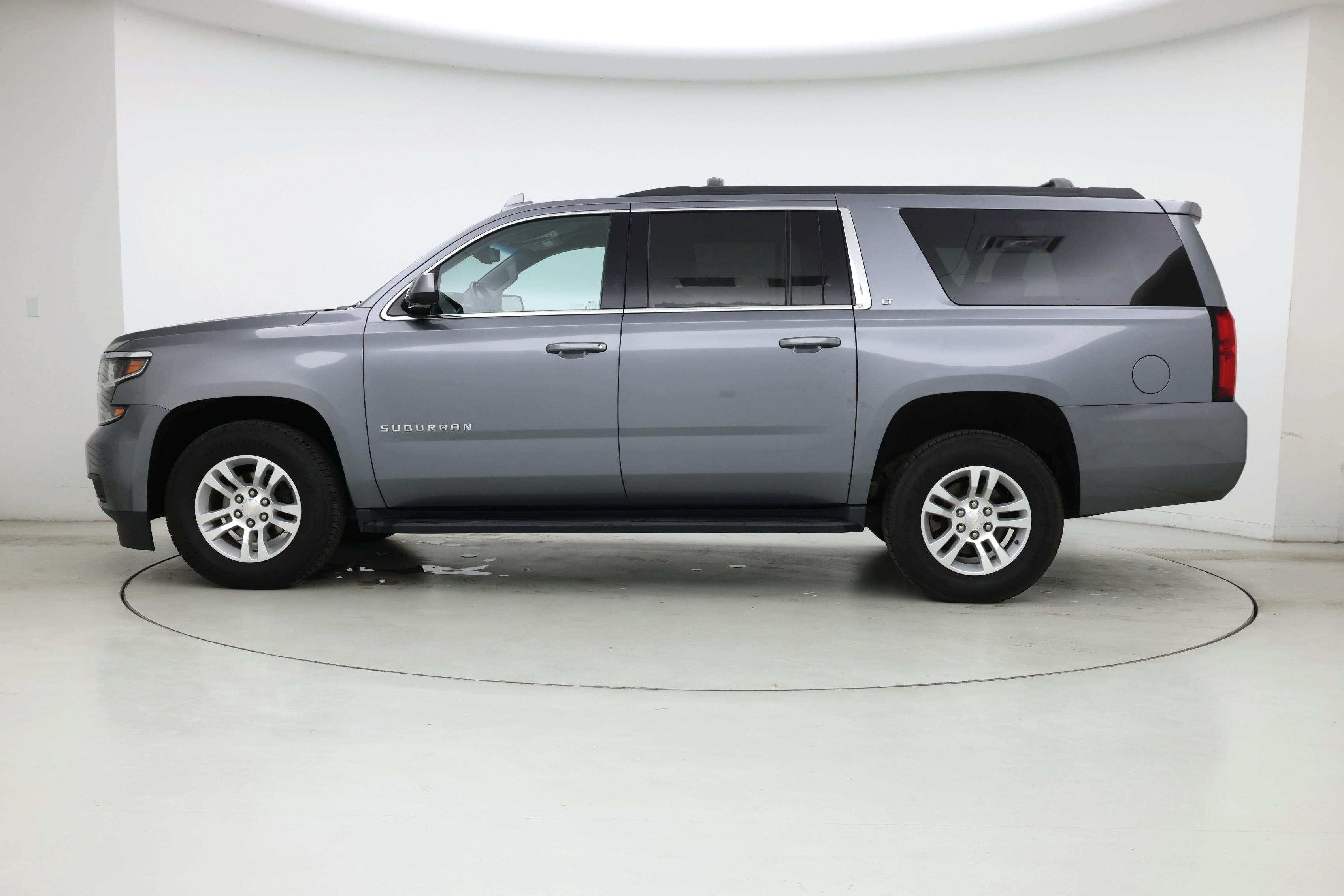 Thumbnail: 2019 Chevrolet Suburban - 3