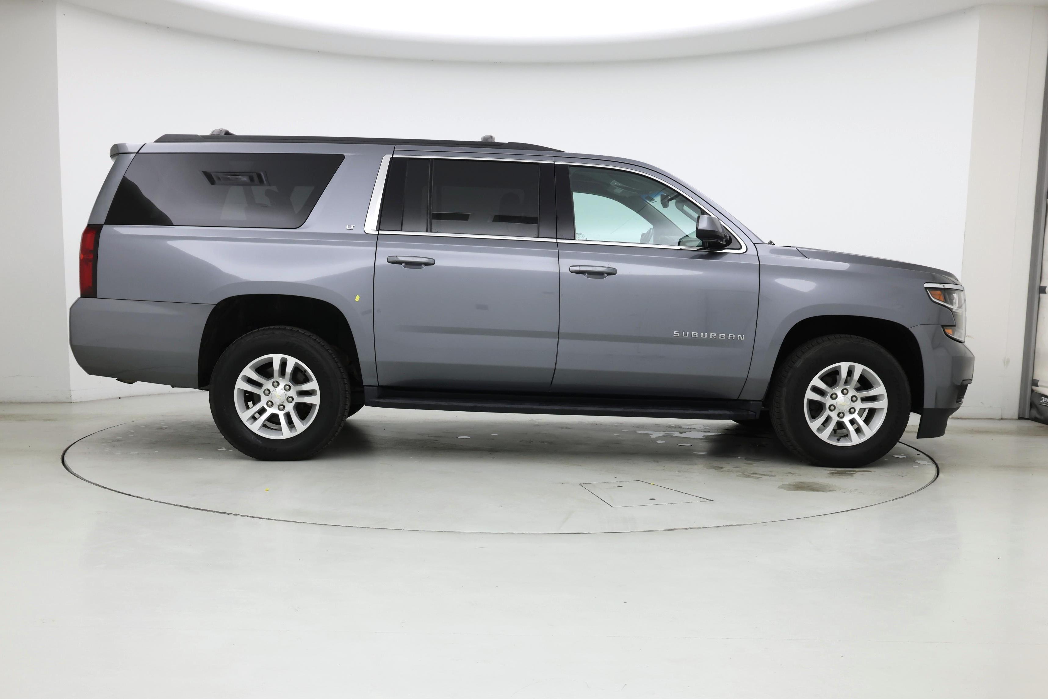 Thumbnail: 2019 Chevrolet Suburban - 7