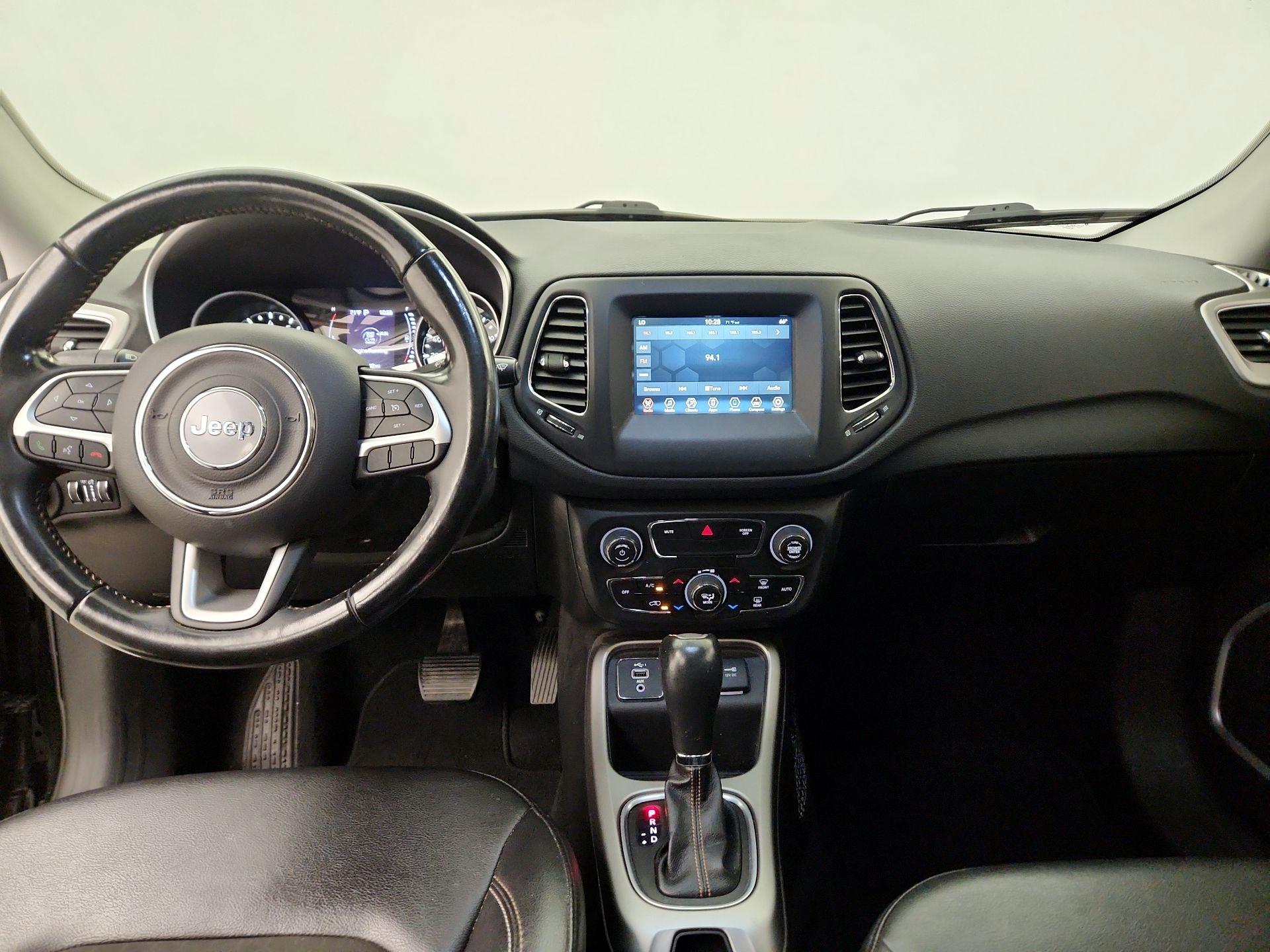 Thumbnail: 2020 Jeep Compass - 9