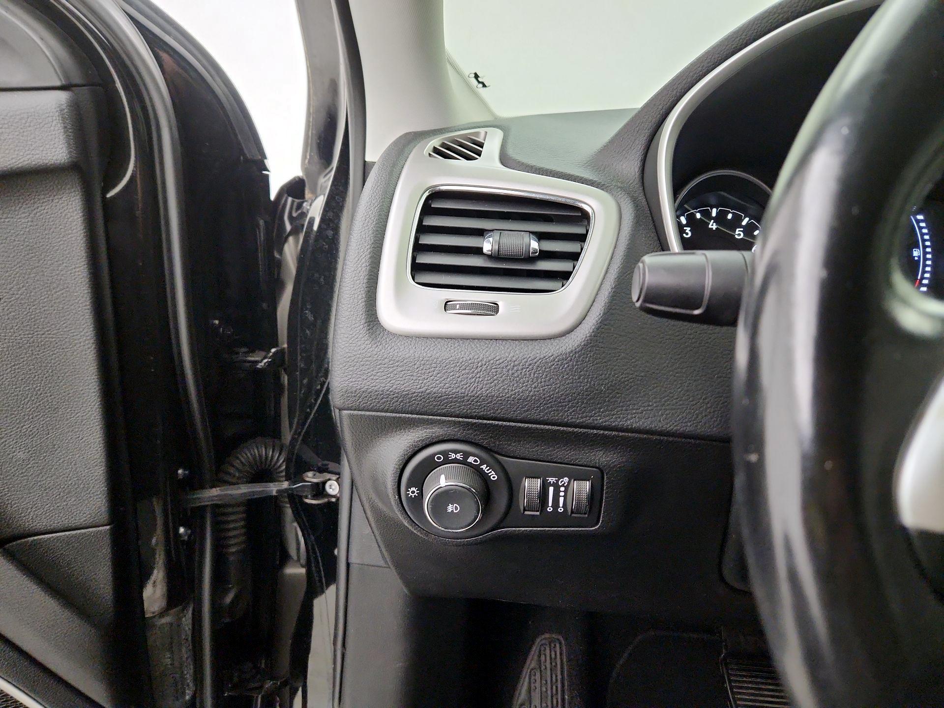 Thumbnail: 2020 Jeep Compass - 13