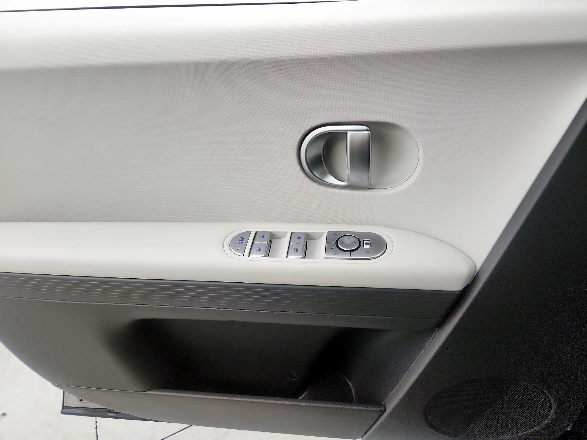 Thumbnail: 2024 Hyundai Ioniq 5 - 12