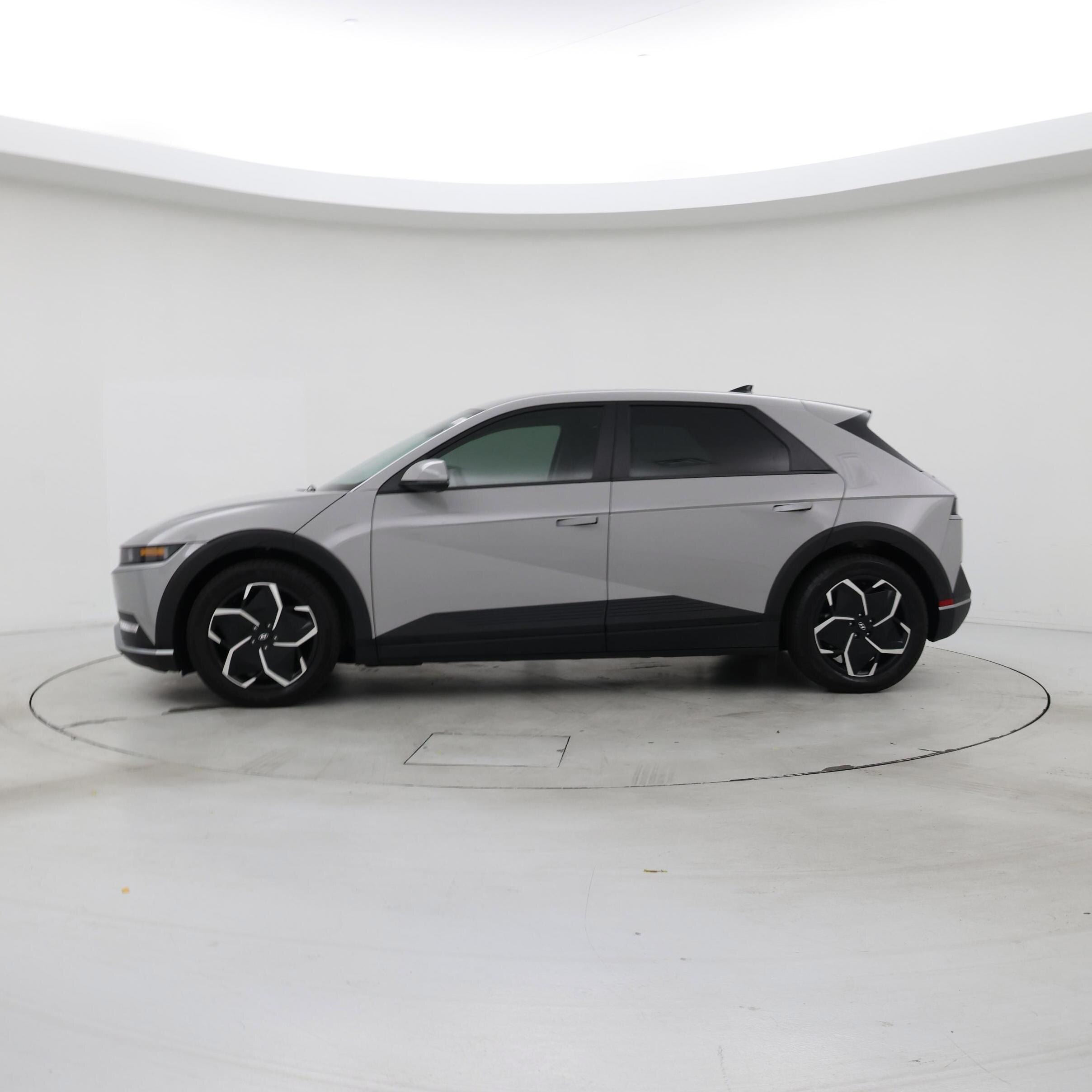 Thumbnail: 2024 Hyundai Ioniq 5 - 3