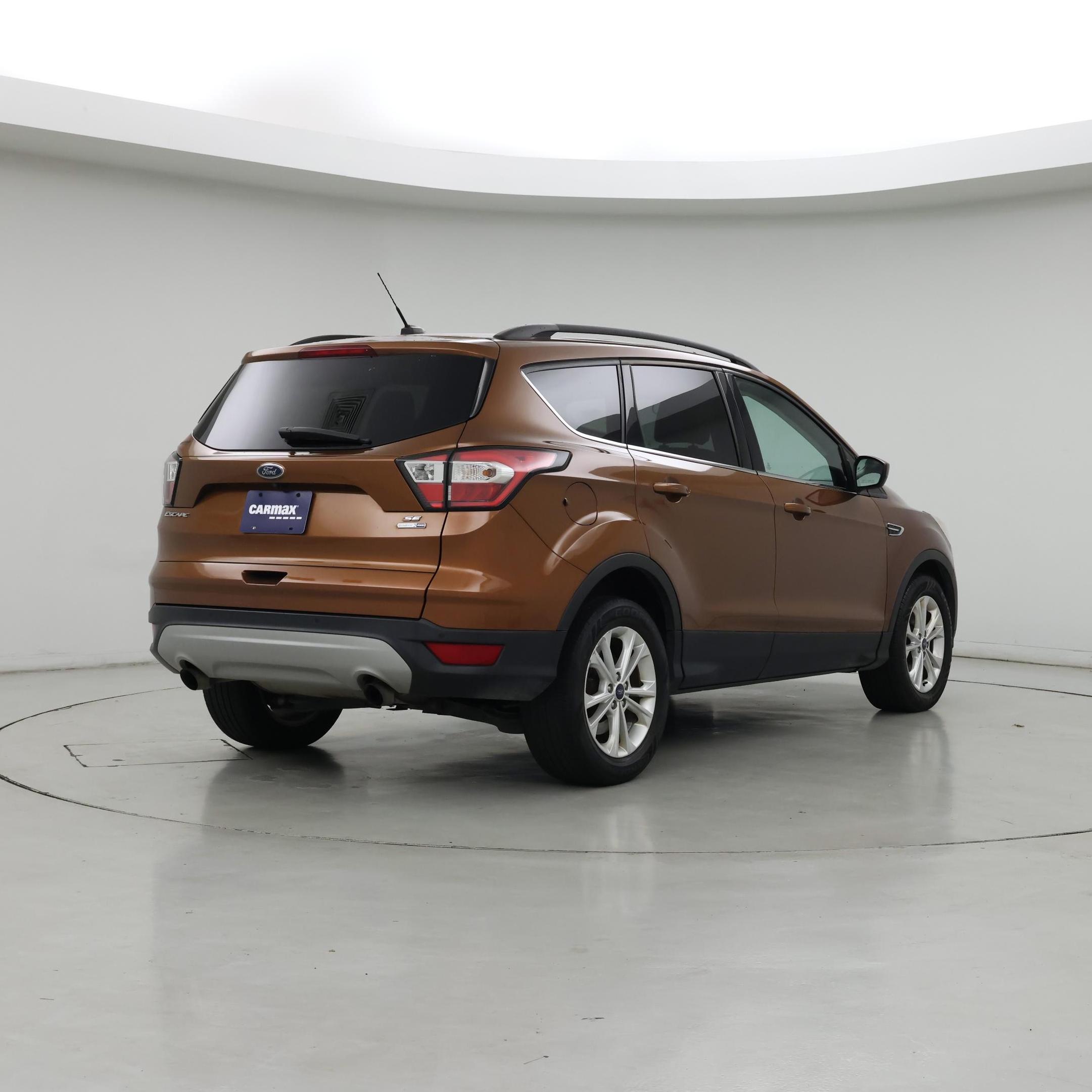 Thumbnail: 2017 Ford Escape - 8