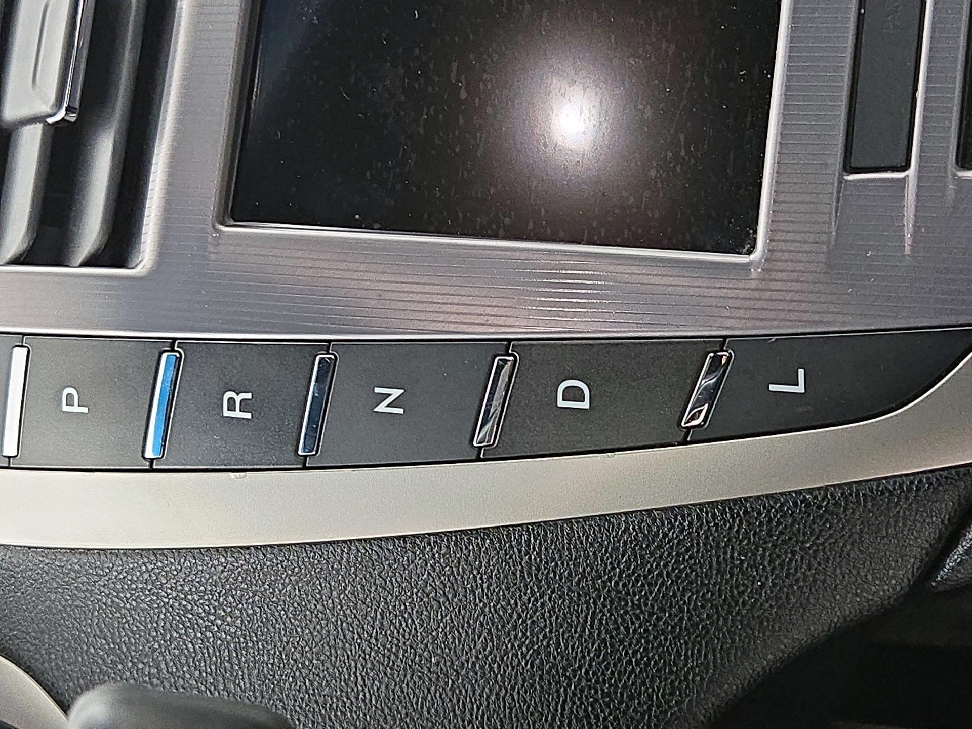 Thumbnail: 2017 Lincoln MKZ - 18