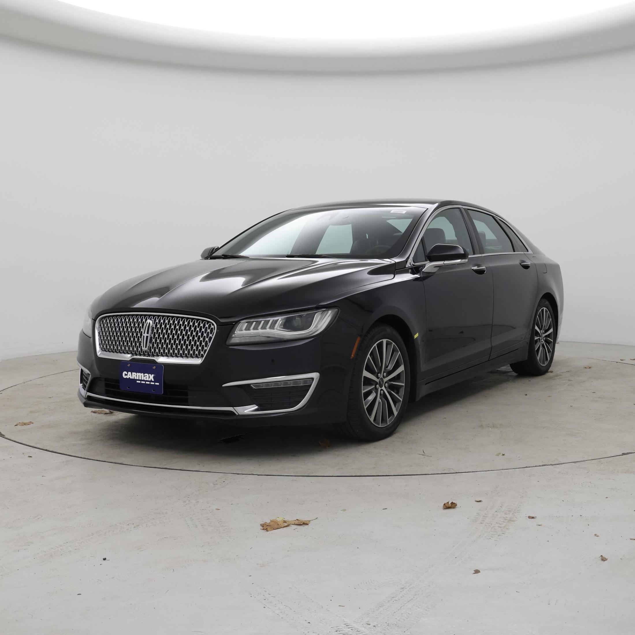 Thumbnail: 2017 Lincoln MKZ - 4