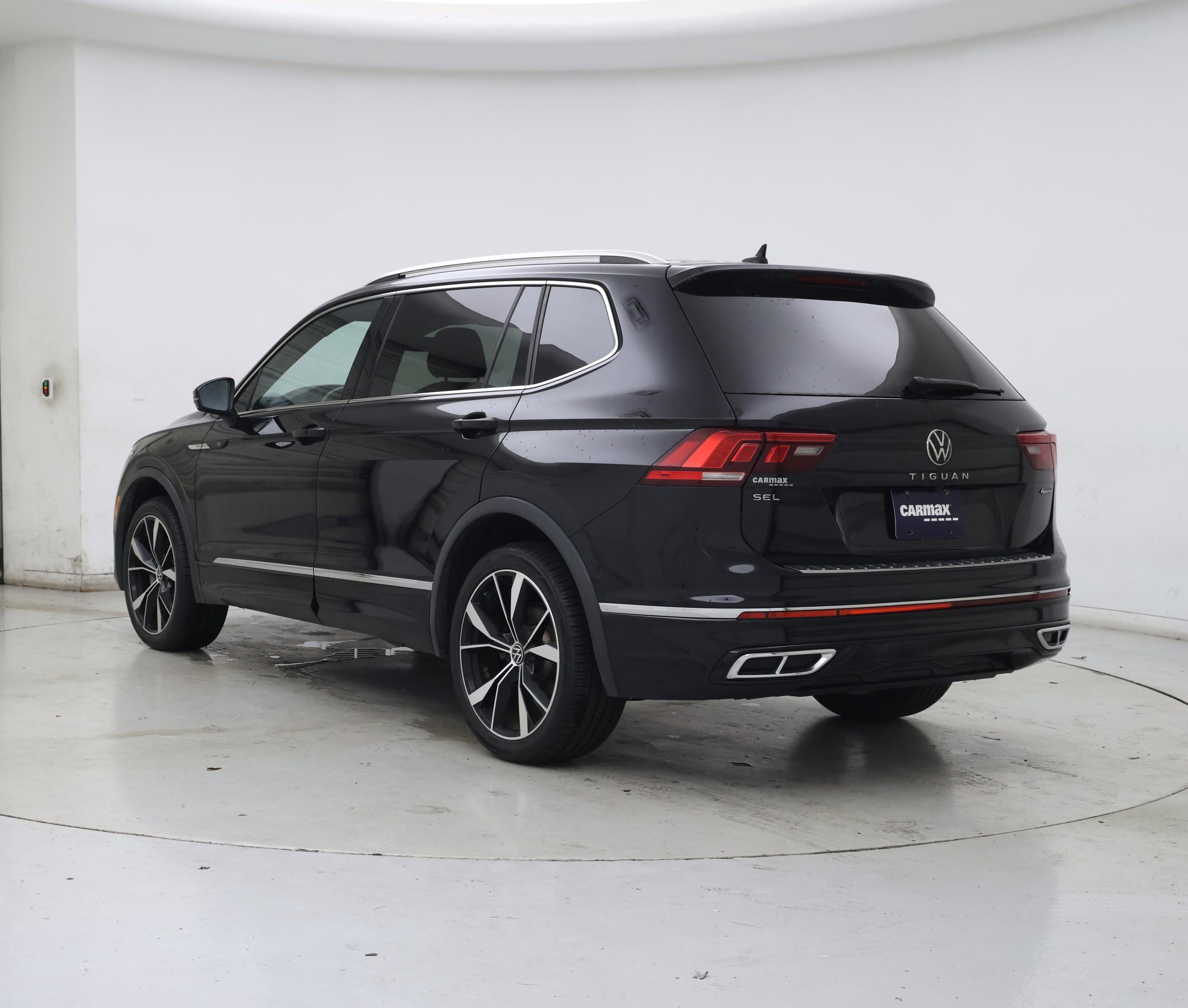 Thumbnail: 2022 Volkswagen Tiguan - 2
