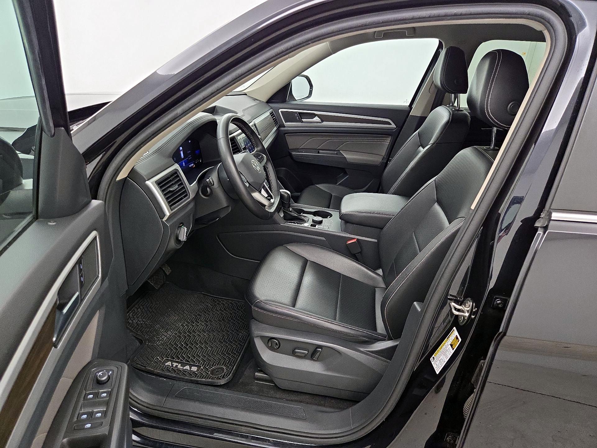 Thumbnail: 2022 Volkswagen Atlas - 11