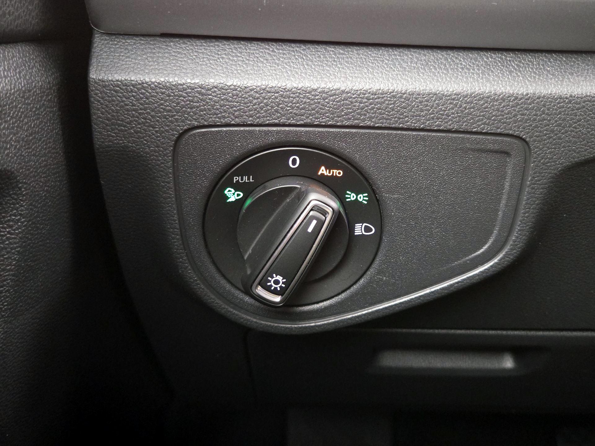 Thumbnail: 2022 Volkswagen Atlas - 13