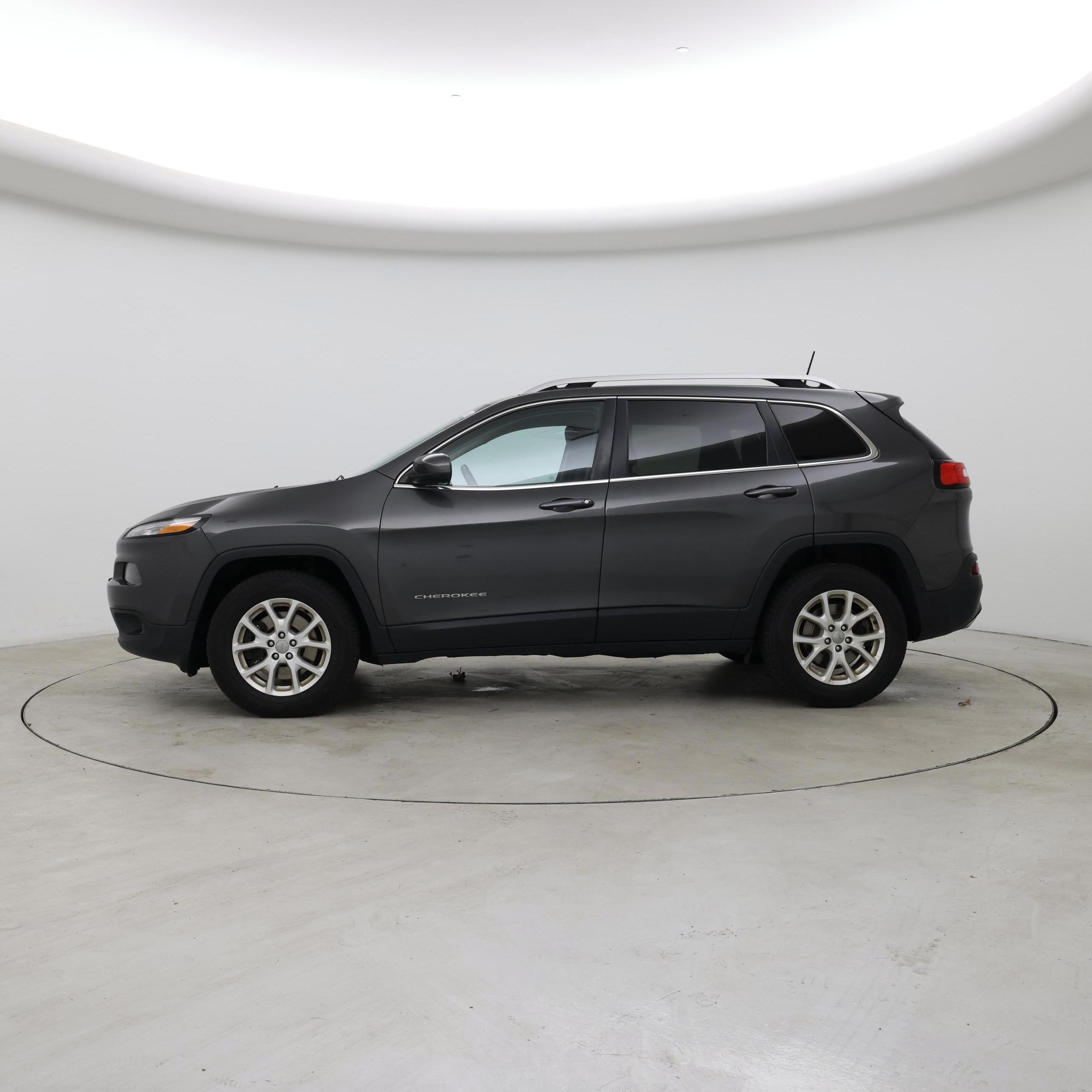 Thumbnail: 2016 Jeep Cherokee - 3