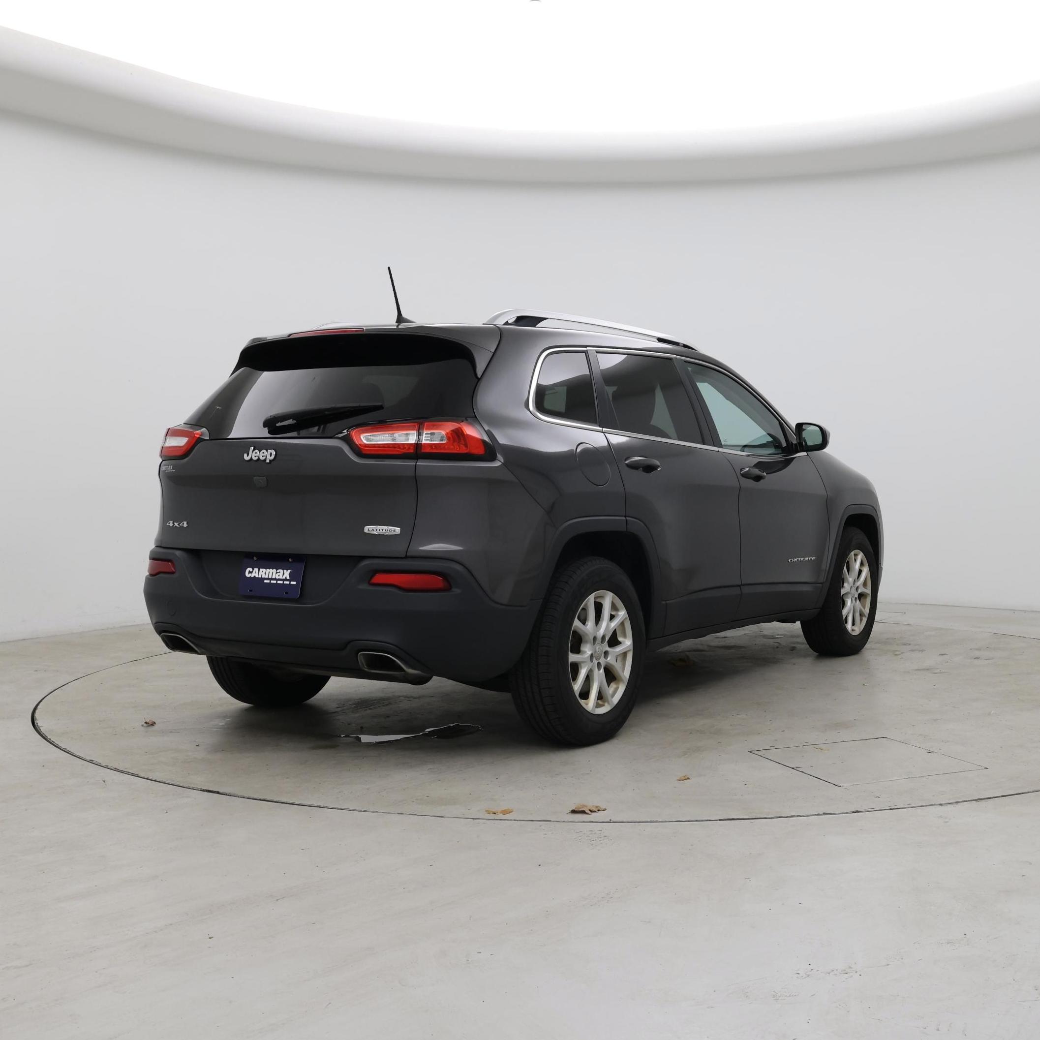 Thumbnail: 2016 Jeep Cherokee - 8