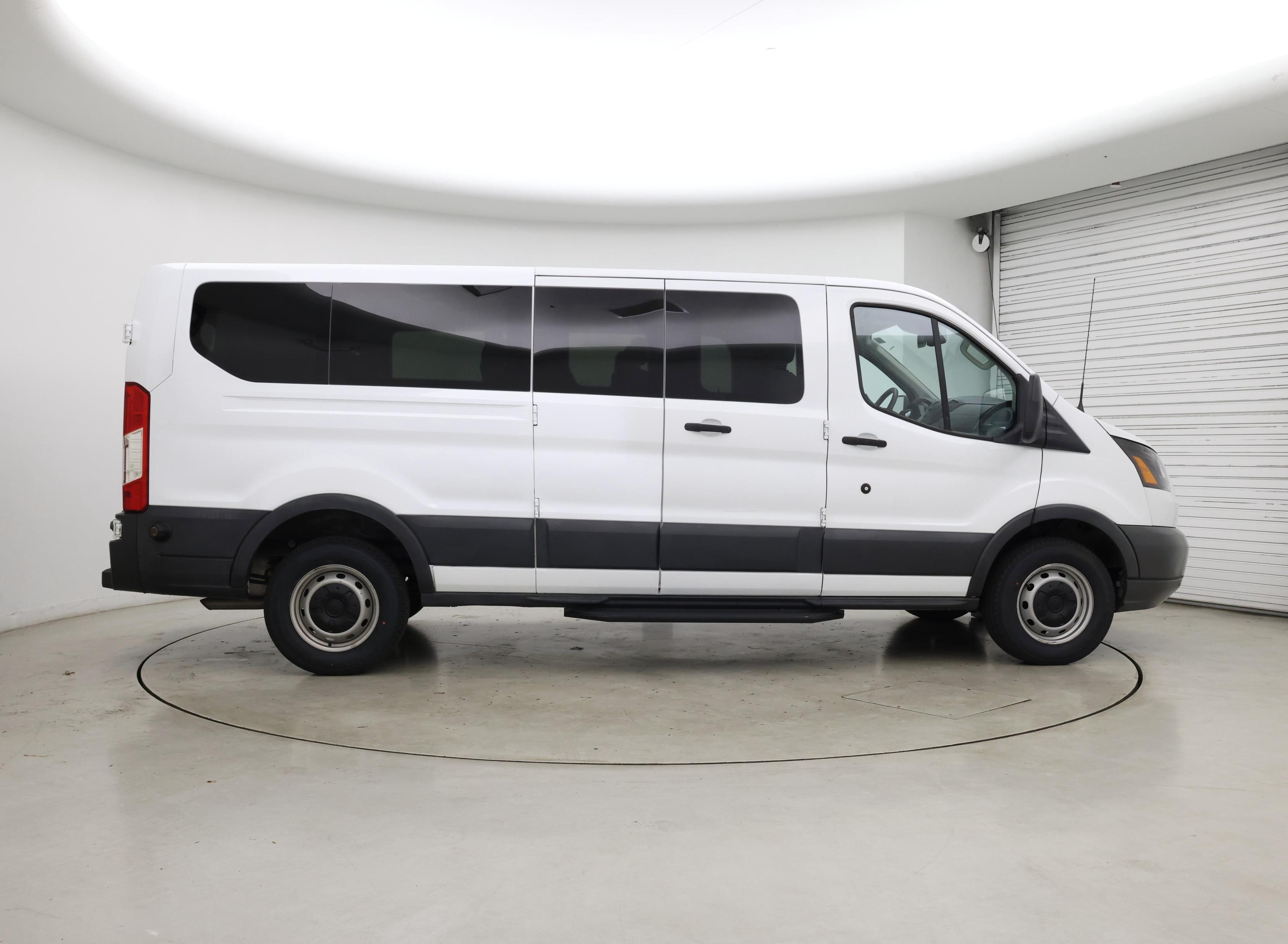 Thumbnail: 2018 Ford Transit Series - 7