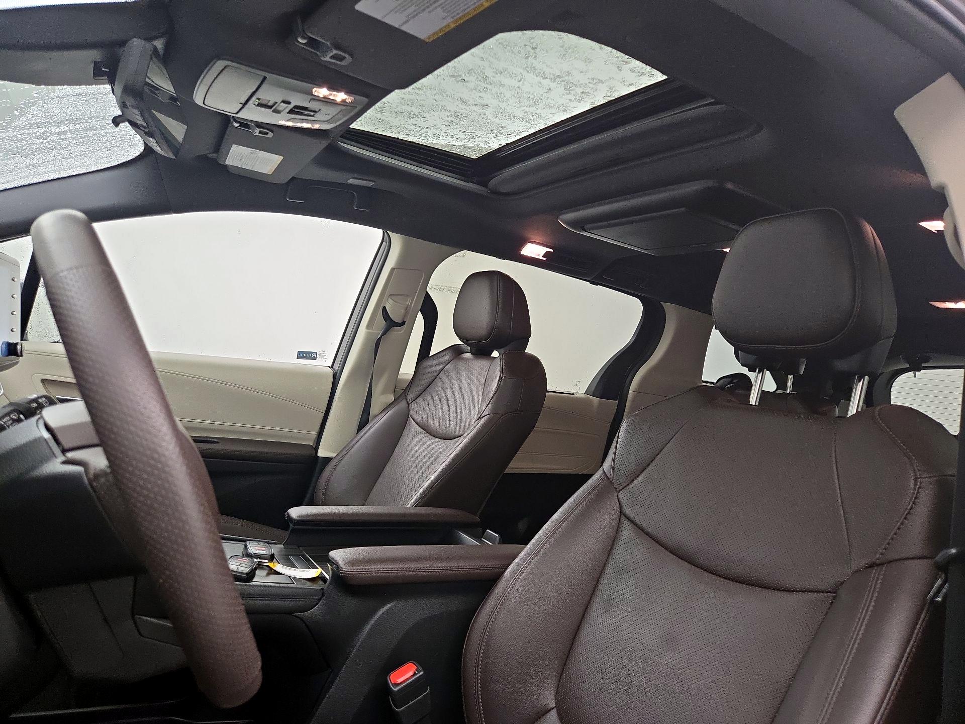 Thumbnail: 2022 Toyota Sienna - 19