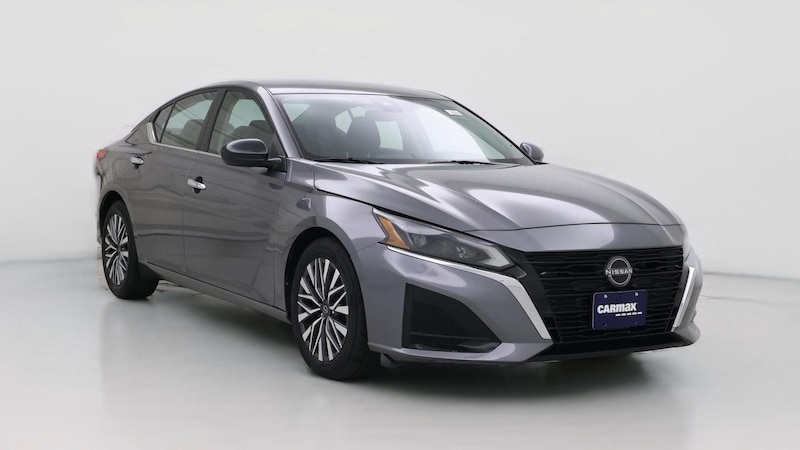 2023 Nissan Altima SV Hero Image