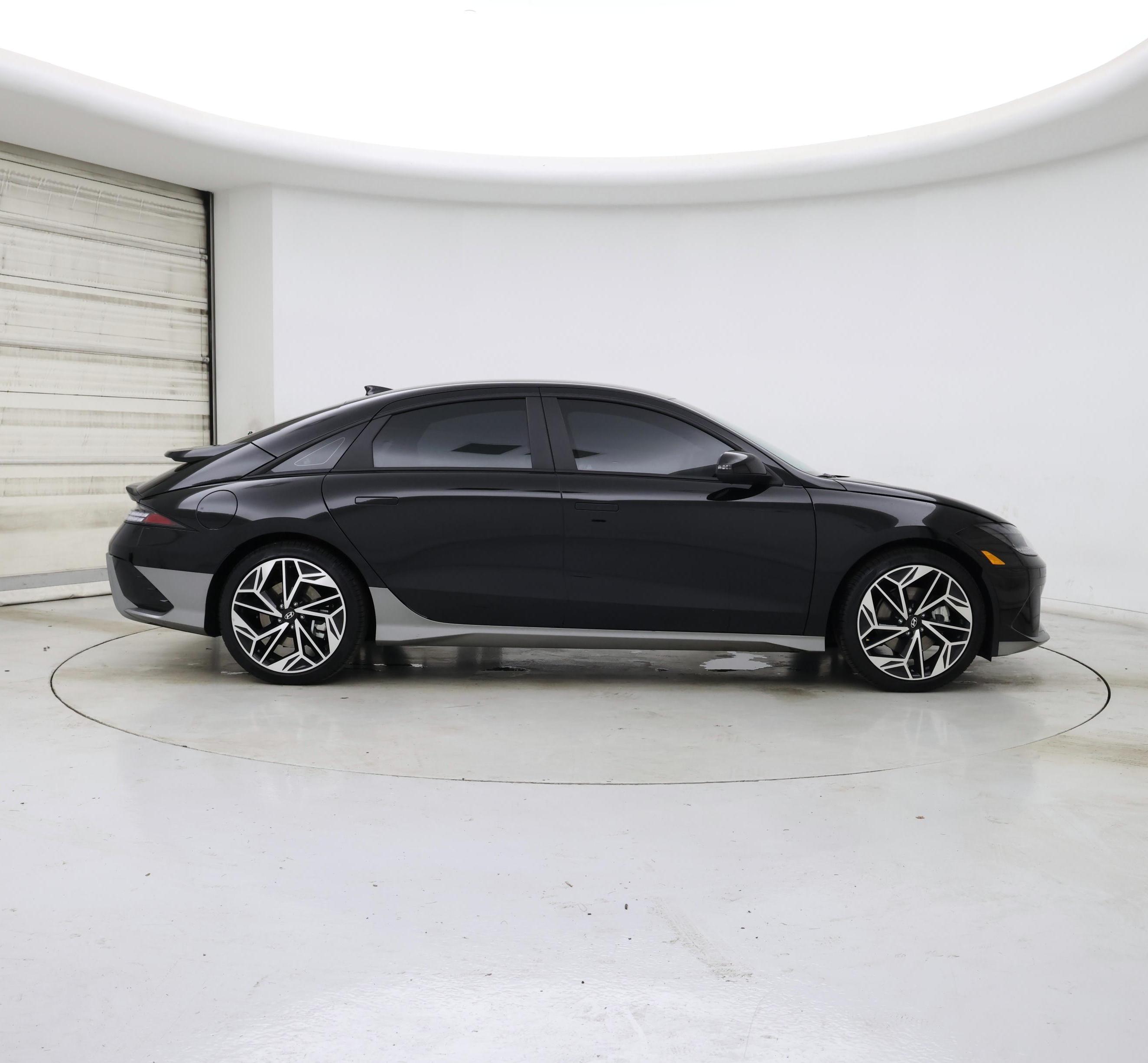 Thumbnail: 2023 Hyundai Ioniq 6 - 7