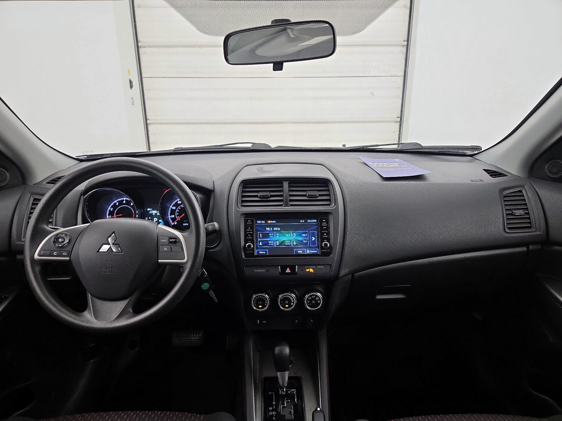 Thumbnail: 2018 Mitsubishi Outlander Sport - 9
