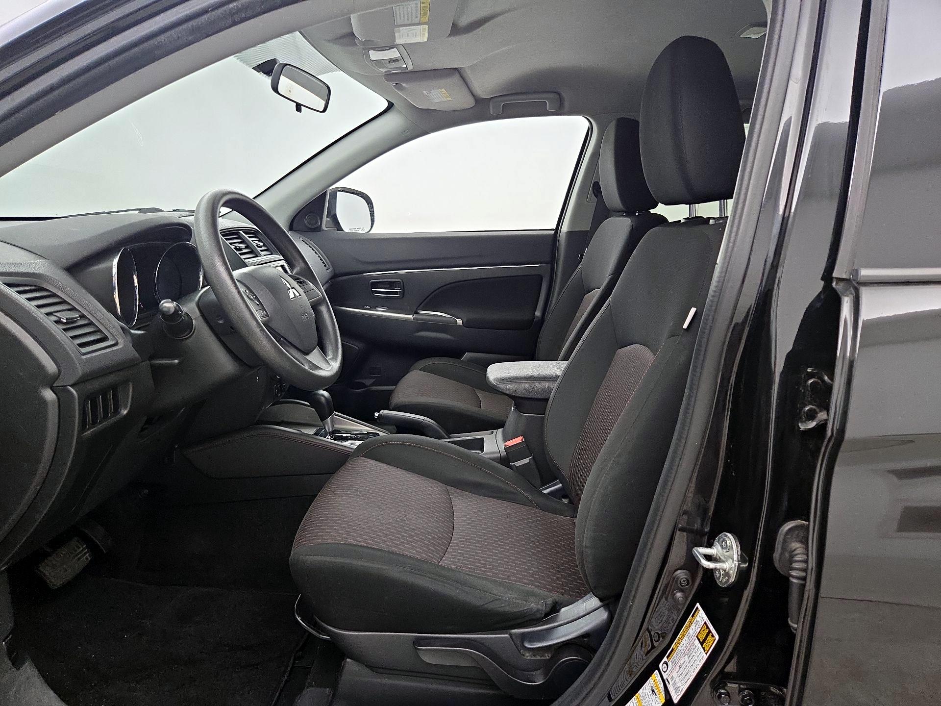 Thumbnail: 2018 Mitsubishi Outlander Sport - 11