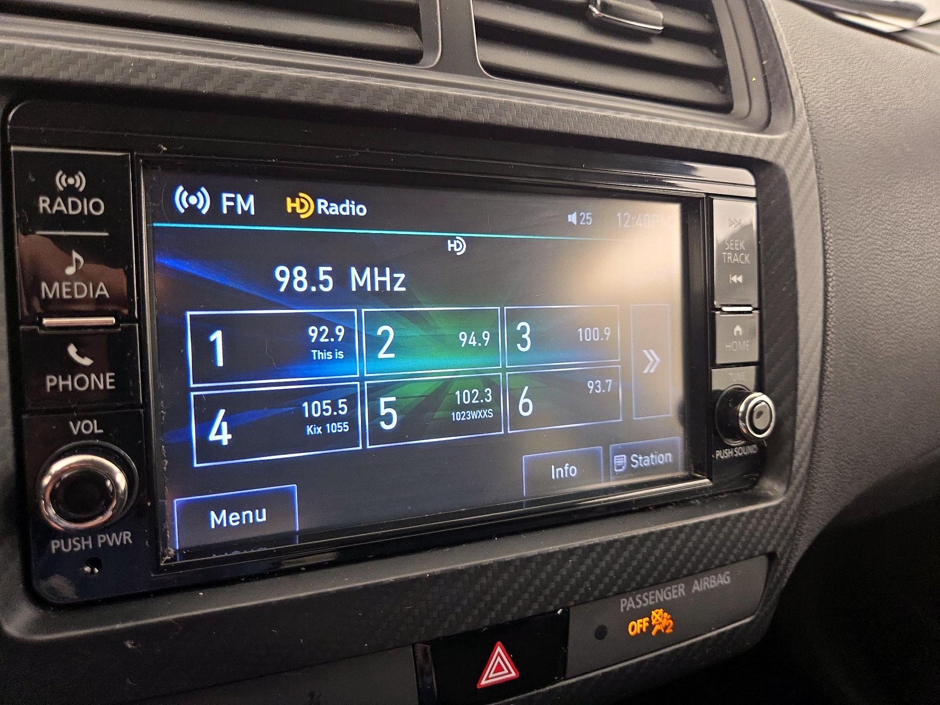 Thumbnail: 2018 Mitsubishi Outlander Sport - 15