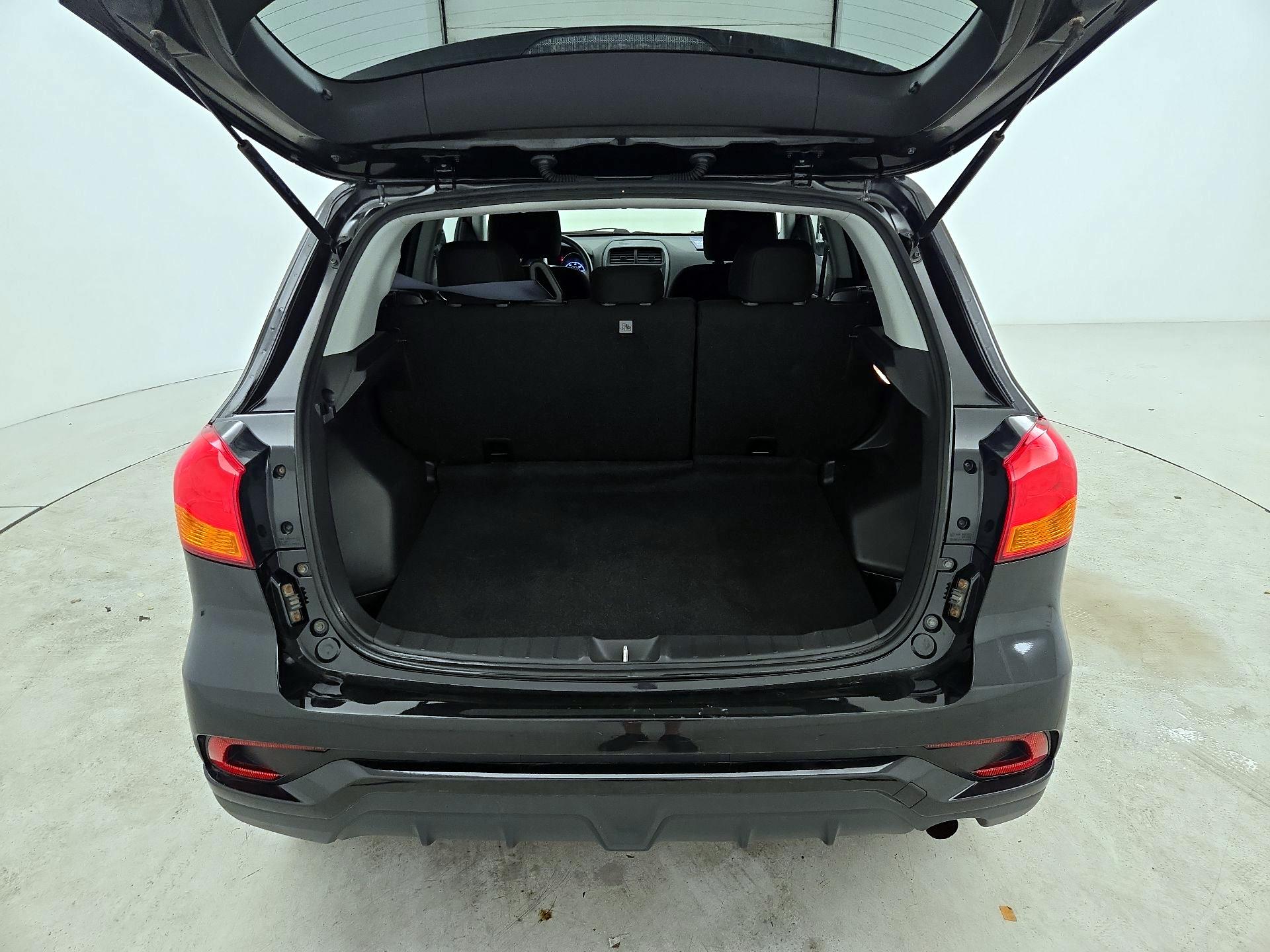 Thumbnail: 2018 Mitsubishi Outlander Sport - 20