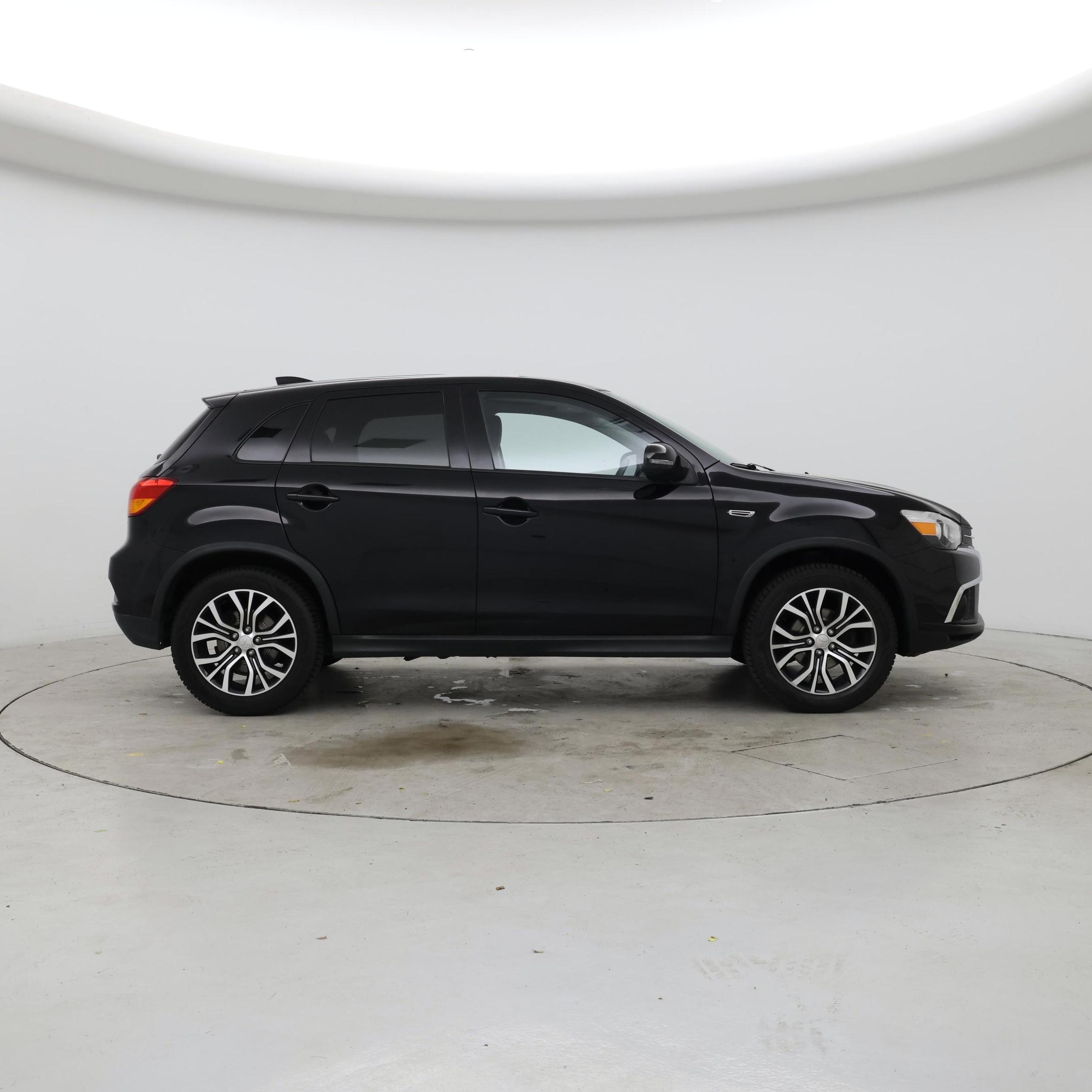 Thumbnail: 2018 Mitsubishi Outlander Sport - 7