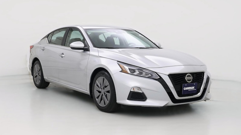 2022 Nissan Altima SV Hero Image