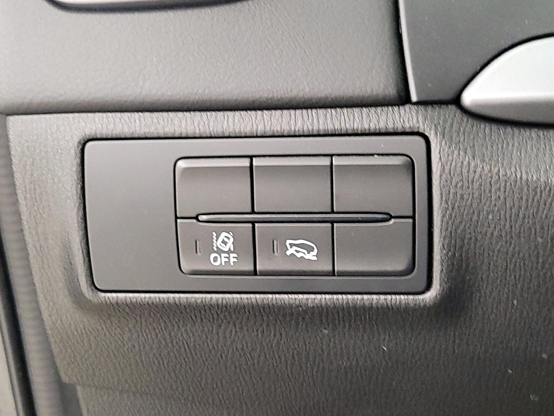 Thumbnail: 2022 Mazda CX-9 - 13