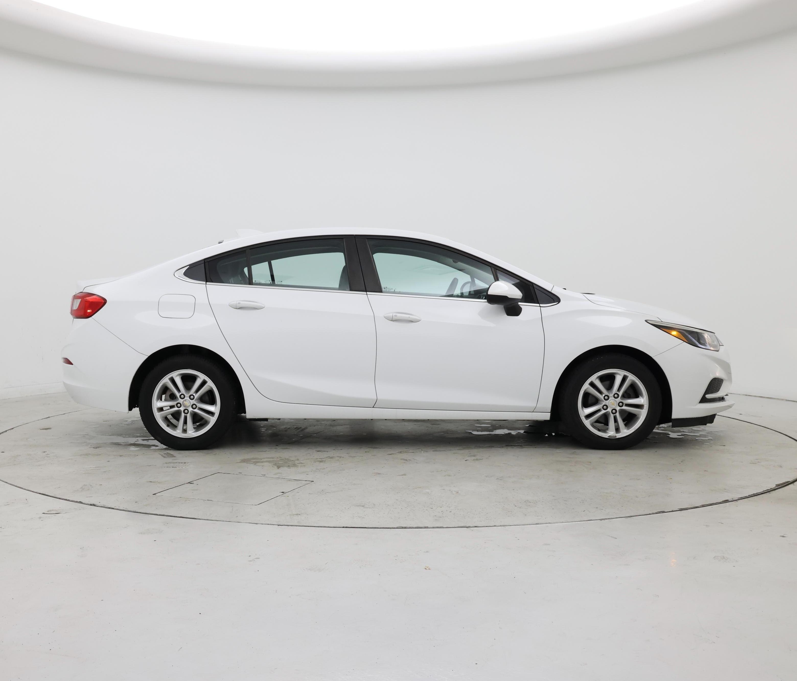 Thumbnail: 2018 Chevrolet Cruze - 7